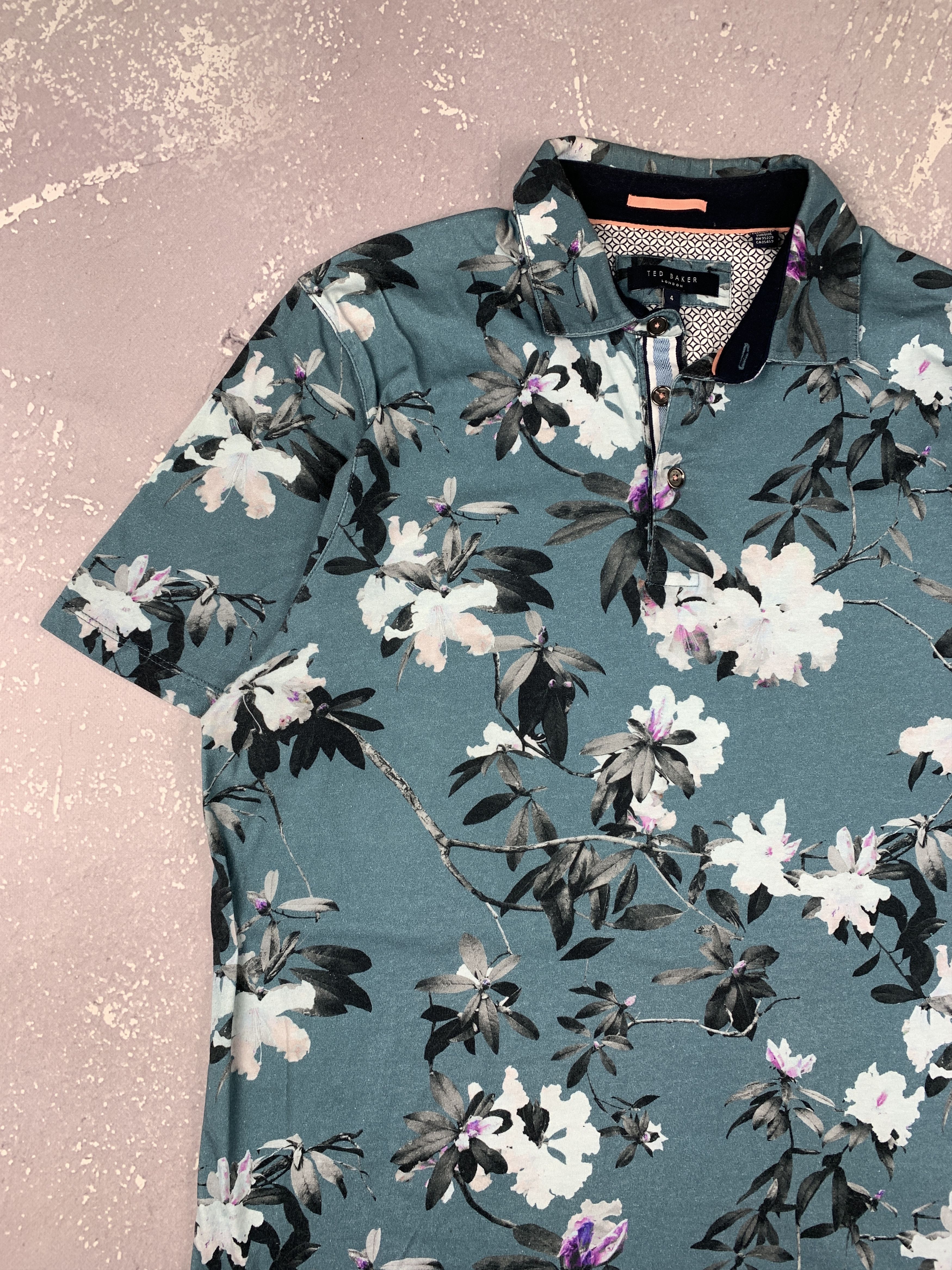 Ted Baker Ted Baker Hawaiian Paisley Floral Polo T Shirt Size US L / EU 52-54 / 3 - 3 Thumbnail