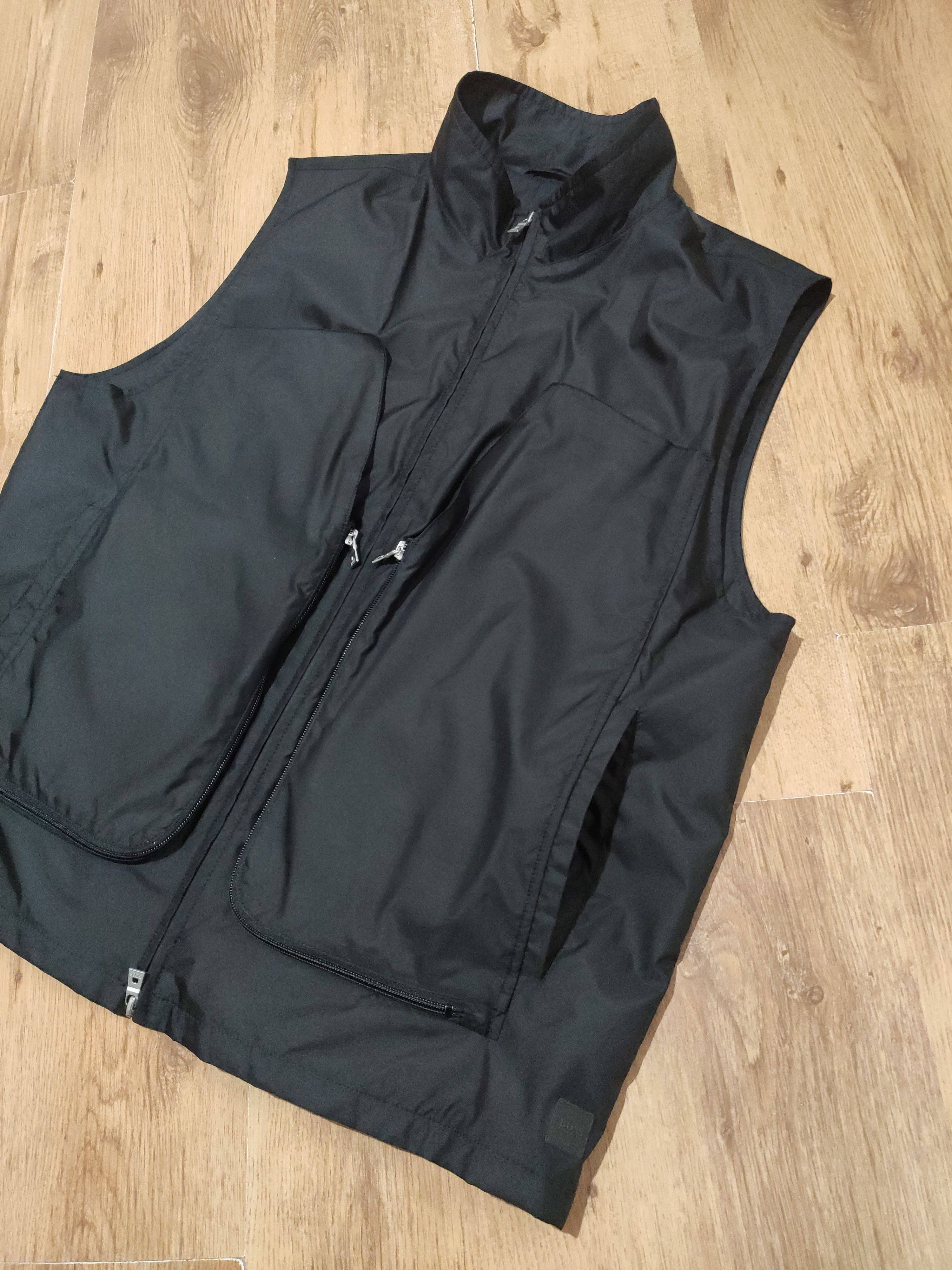 Hugo Boss × Vintage Hugo Boss Golf Technical Stealth Pocket Vest size 56 L/XL Size US XL / EU 56 / 4 - 6 Thumbnail
