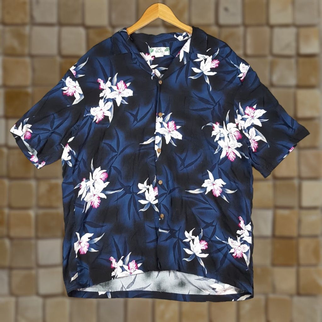 Vintage VINTAGE Two Palms Hawaiian Floral Rayon Button-Up Shirt XL Blue 90s Beach Mens Size US XL / EU 56 / 4 - 1 Thumbnail
