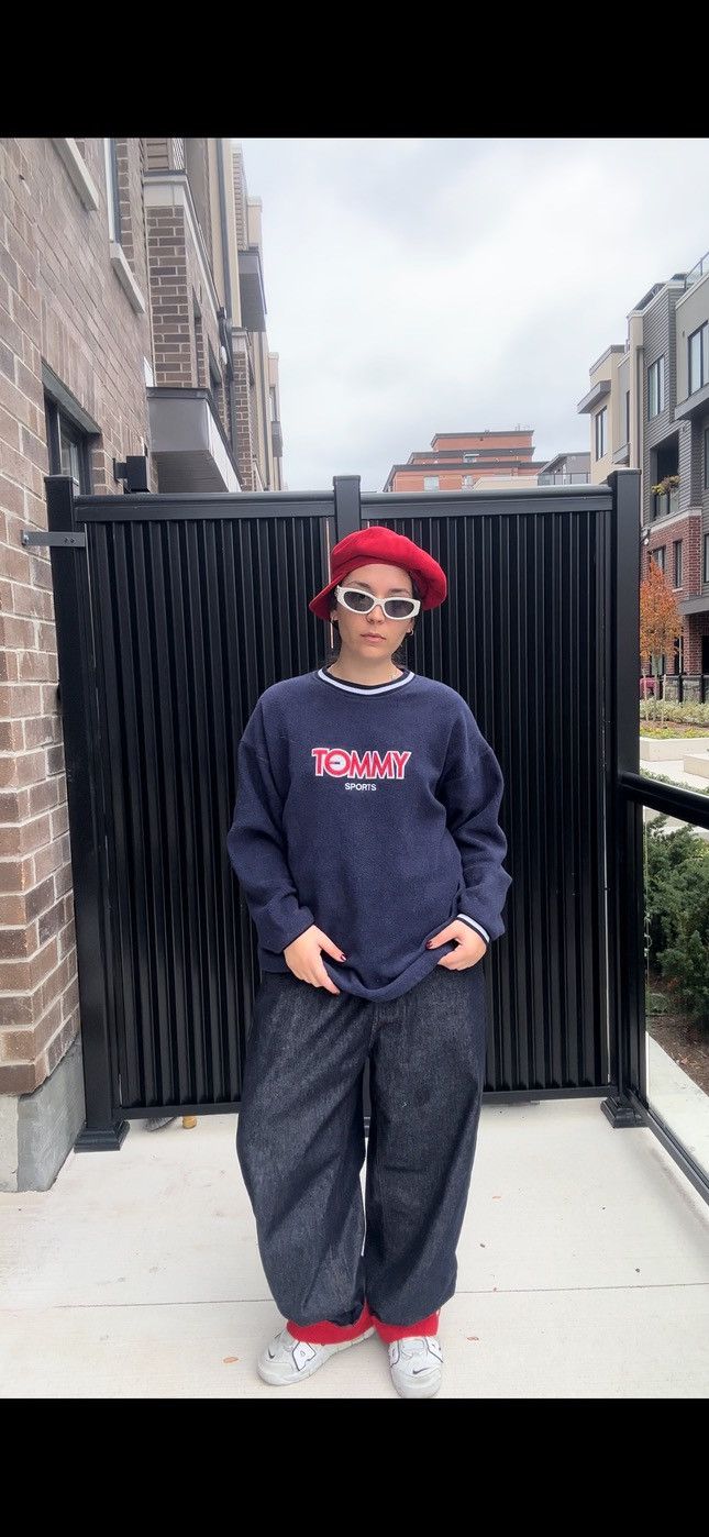 Tommy Hilfiger Tommy Hilfiger Sports Vintage 90s Fleece Navy Crewneck Size US XL / EU 56 / 4 - 2 Thumbnail