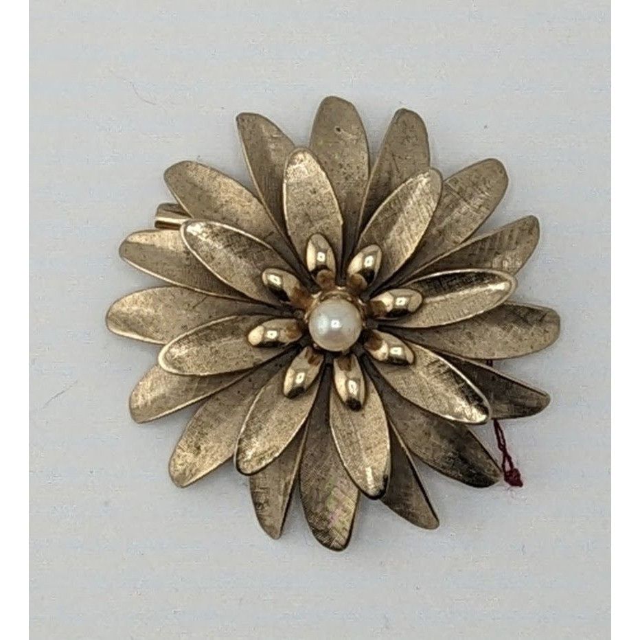 Other Vintage Cottagecore Gold-Tone Flower Brooch With Faux Pearl Size ONE SIZE - 4 Thumbnail