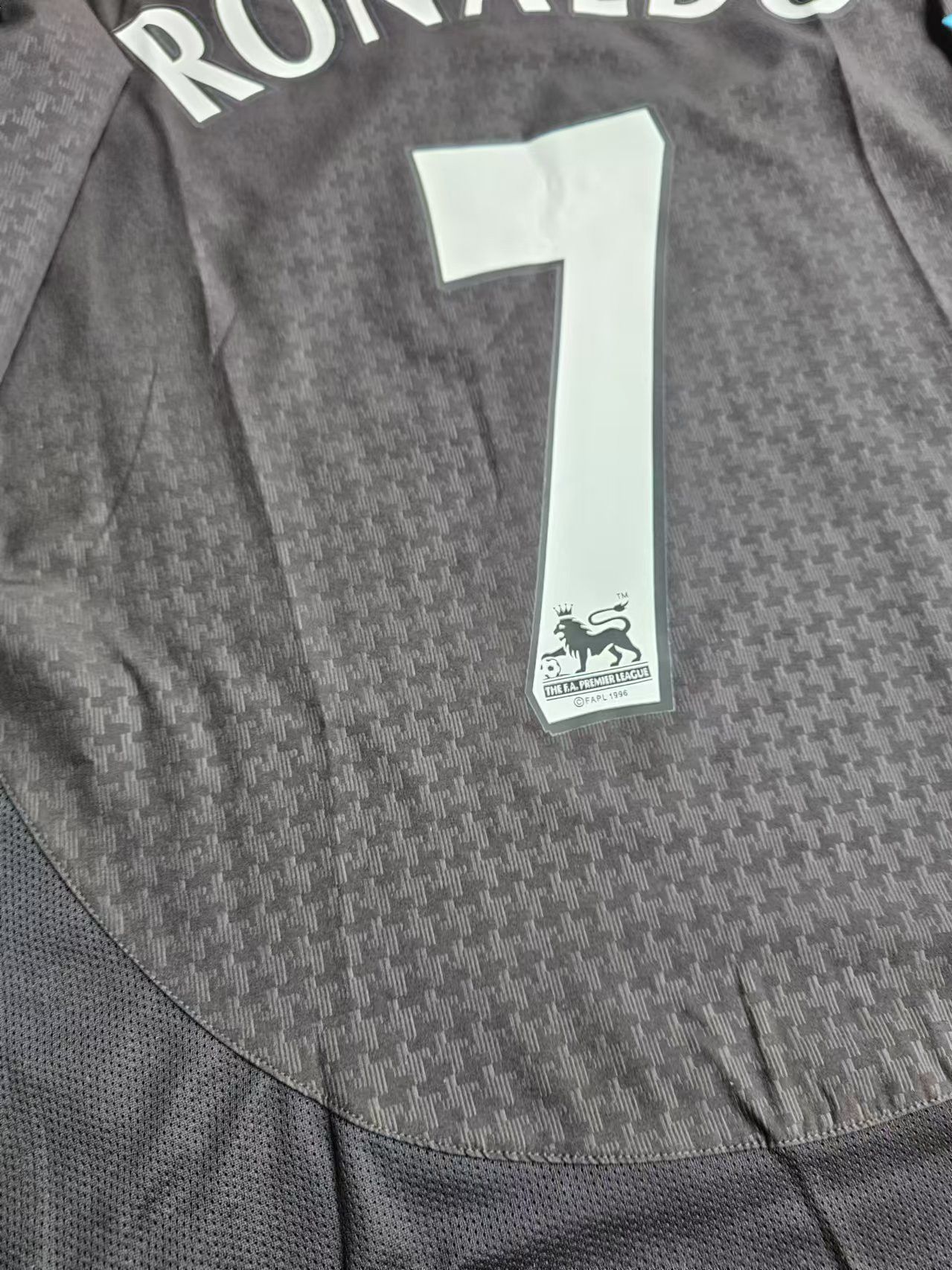 Other 03 04 Man Utd #7 C Ronaldo Jersey Away Size US L / EU 52-54 / 3 - 4 Thumbnail