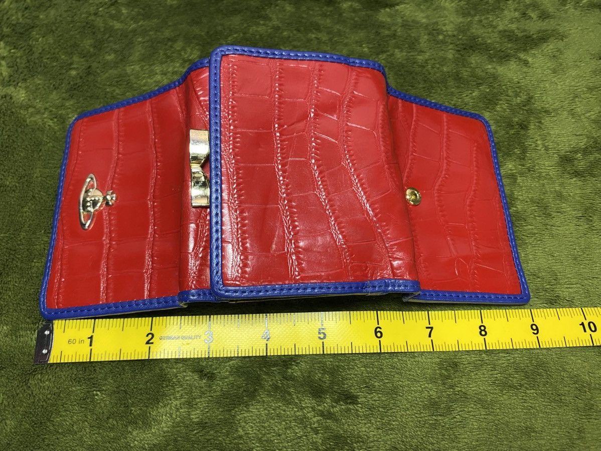 Designer × Vivienne Westwood Vivienne Westwood Embossed Crocodile Red Clasp Wallet Size ONE SIZE - 3 Thumbnail