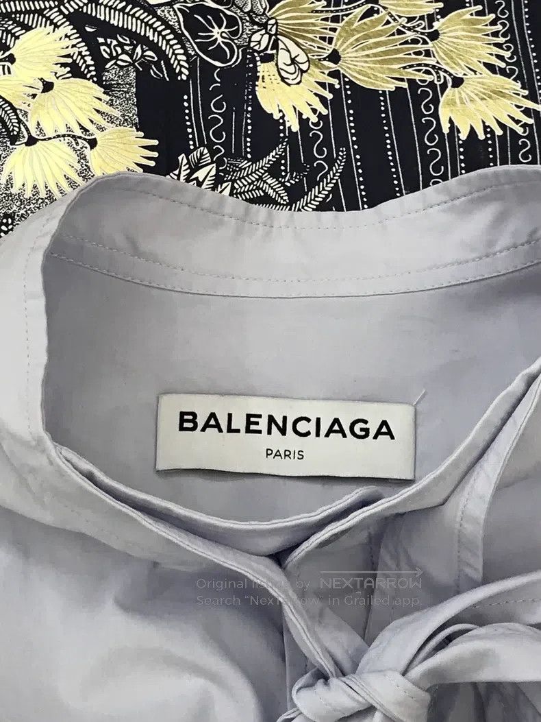 Balenciaga Balenciaga Letter logo shirt with a tied neckline design Size XXS / US 00 / IT 34 - 3 Thumbnail