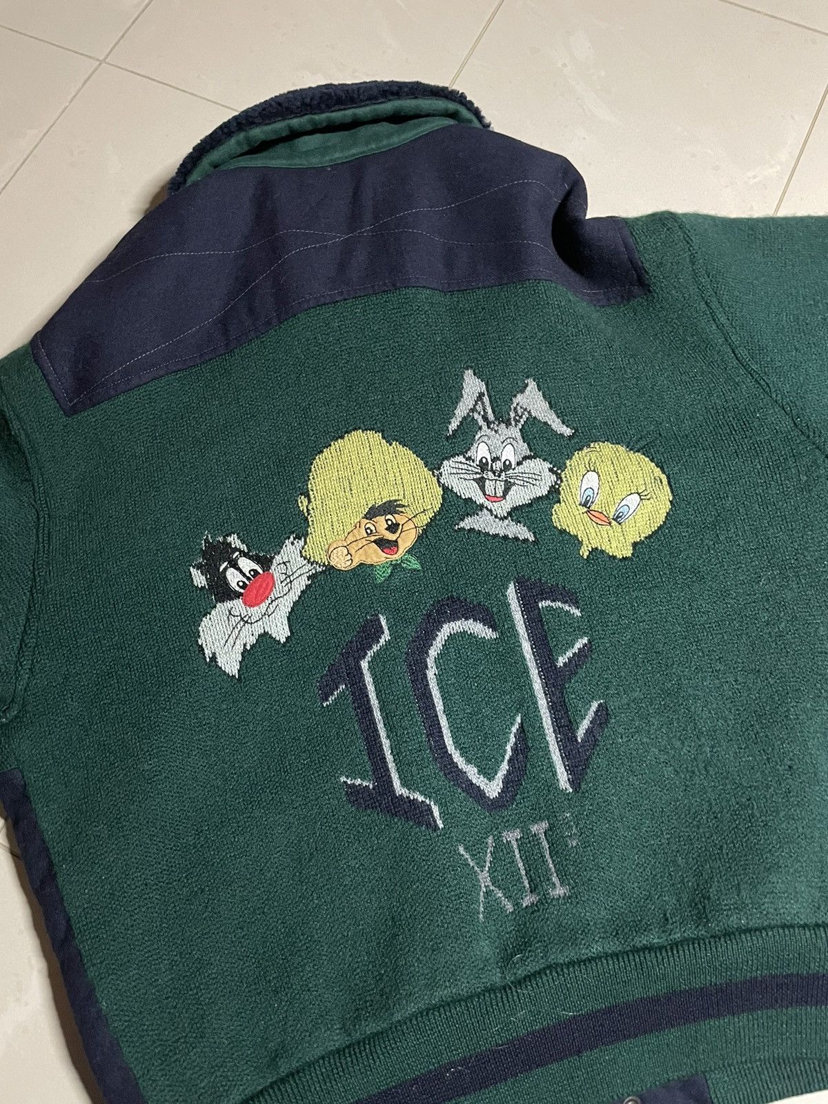 Iceberg Vintage ICEBERG Looney Tunes Wool bomber Jacket Size US L / EU 52-54 / 3 - 2 Thumbnail