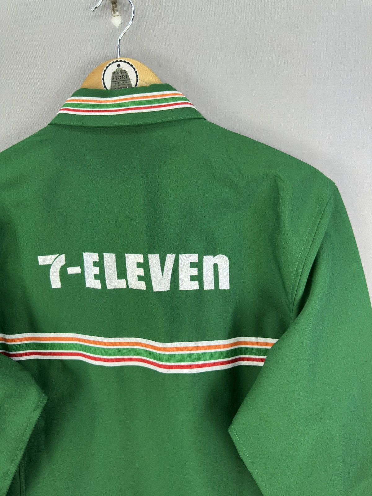 Japanese Brand Vintage 7 Eleven Uniform Worker Jacket Size US L / EU 52-54 / 3 - 4 Thumbnail