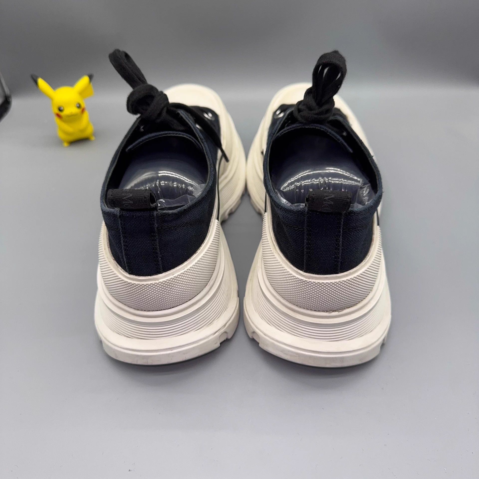 Alexander McQueen Alexander McQueen Tread Slick White Black 41 Size US 8 / EU 41 - 3 Thumbnail