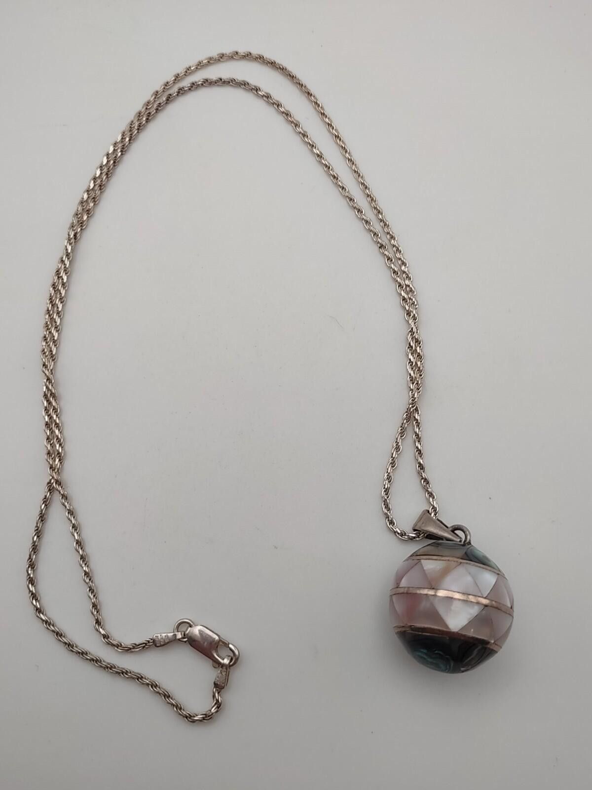 The Unbranded Brand Vintage Mexico 925 Silver Harmony Ball Inlay Necklace Size ONE SIZE - 1 Thumbnail