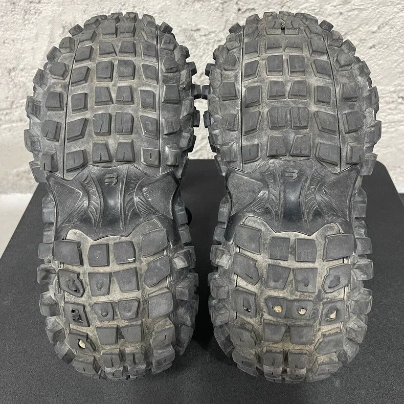 Balenciaga Balenciaga Tire Sneakers Size 41 Size US 8 / EU 41 - 7 Thumbnail