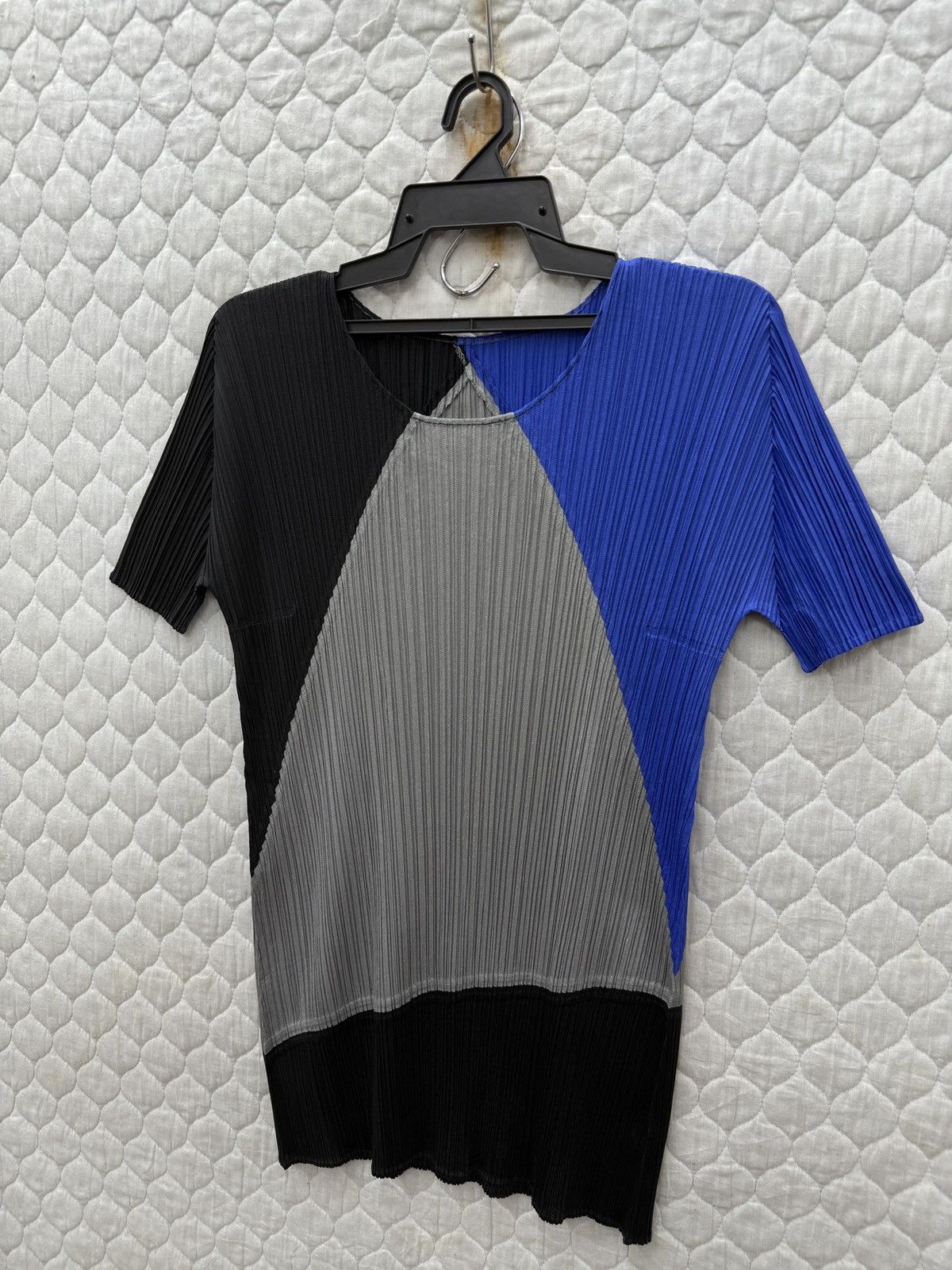 Pleats Please Issey Miyake 🔥🔥🔥ARCHIVE PLEATS PLEASE ISSEY MIYAKE TRICOLOUR SHIRTS Size M / US 6-8 / IT 42-44 - 3 Thumbnail