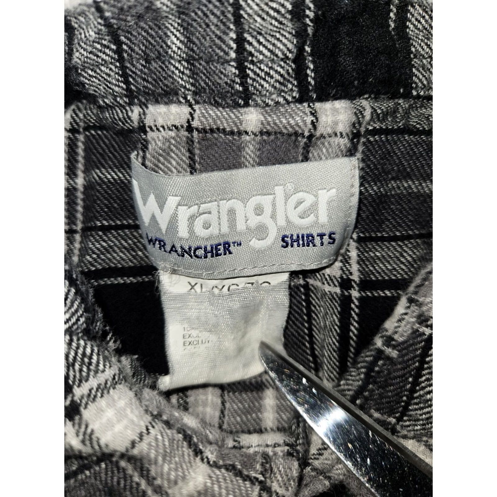 Wrangler Wrangler Shirt Western Plaid Flannel Snap Closure XL Black/Gray Pockets Mens Button-Up Cowboy Outdoor Pattern Flannel Size US XL / EU 56 / 4 - 2 Thumbnail