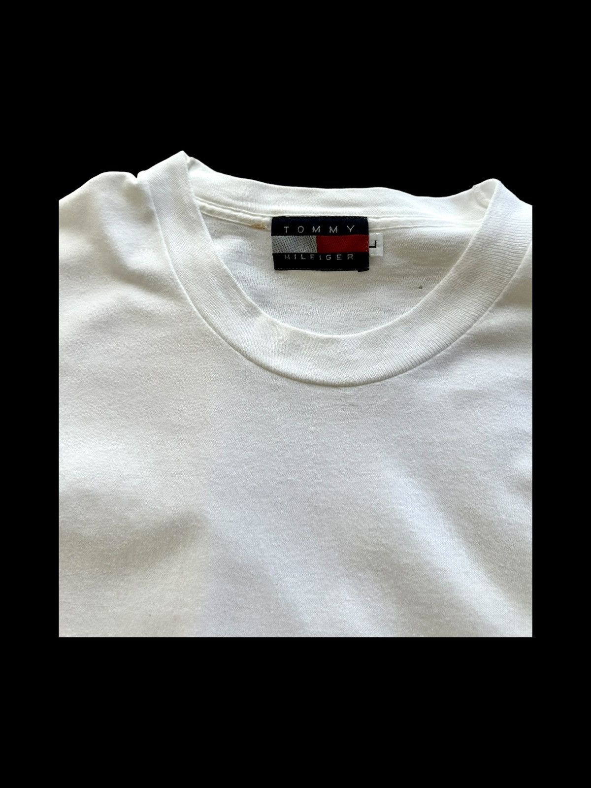 Tommy Hilfiger Tommy Hilfiger 90’s Tshirt Embroidered logo Size US XL / EU 56 / 4 - 2 Thumbnail
