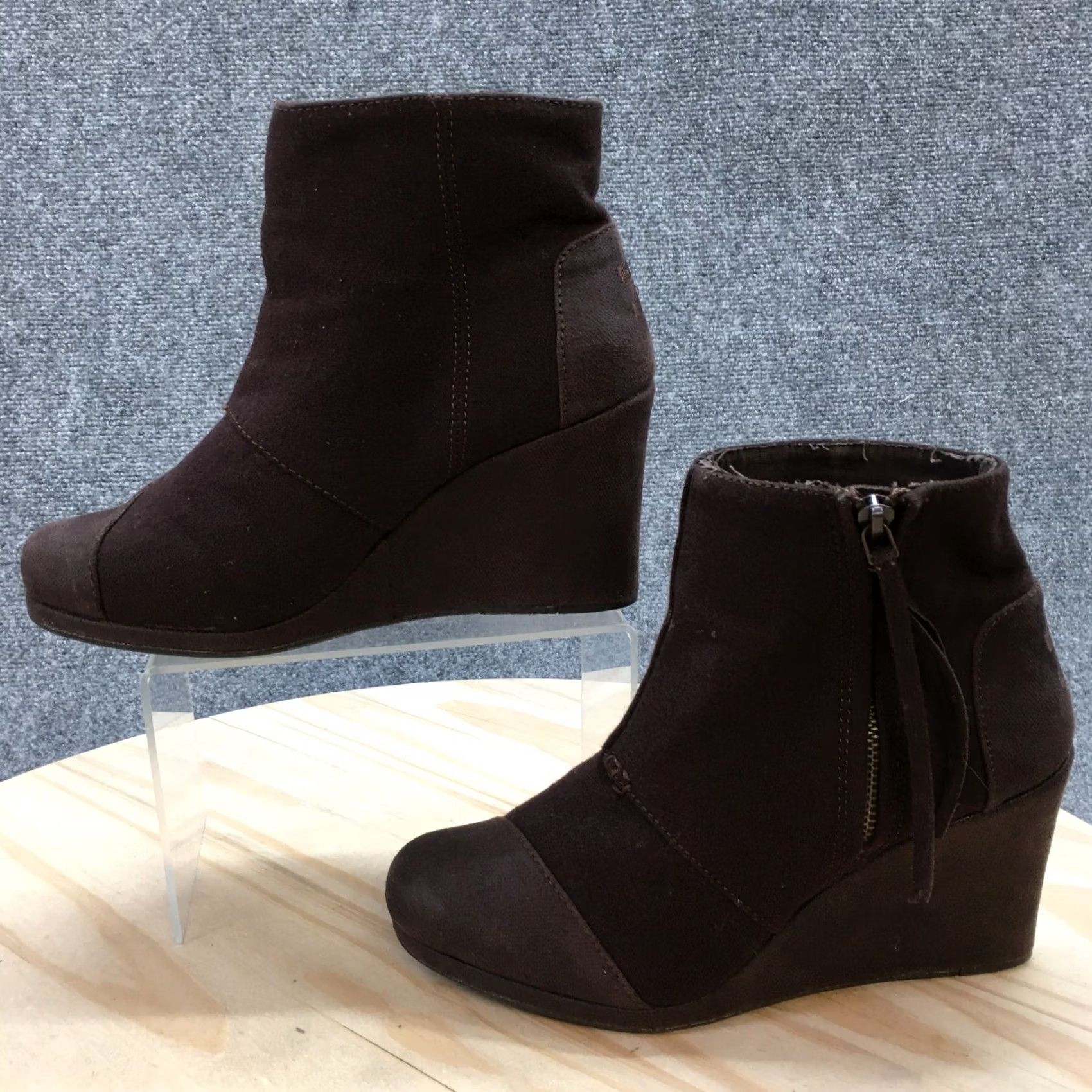 Toms TOMS Boots Womens 8.5 Ankle Booties Wedge Casual Comfort Brown Suede Zipper Boot Size US 9 / IT 39 - 3 Thumbnail