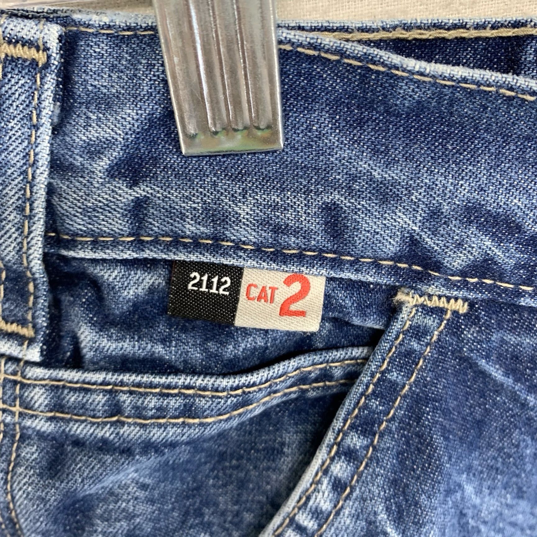 Carhartt VINTAGE Carhartt Men’s Wide Leg Flame-Resistant Denim Jeans 36W 32L Blue Retro Size US 36 / EU 52 - 4 Thumbnail