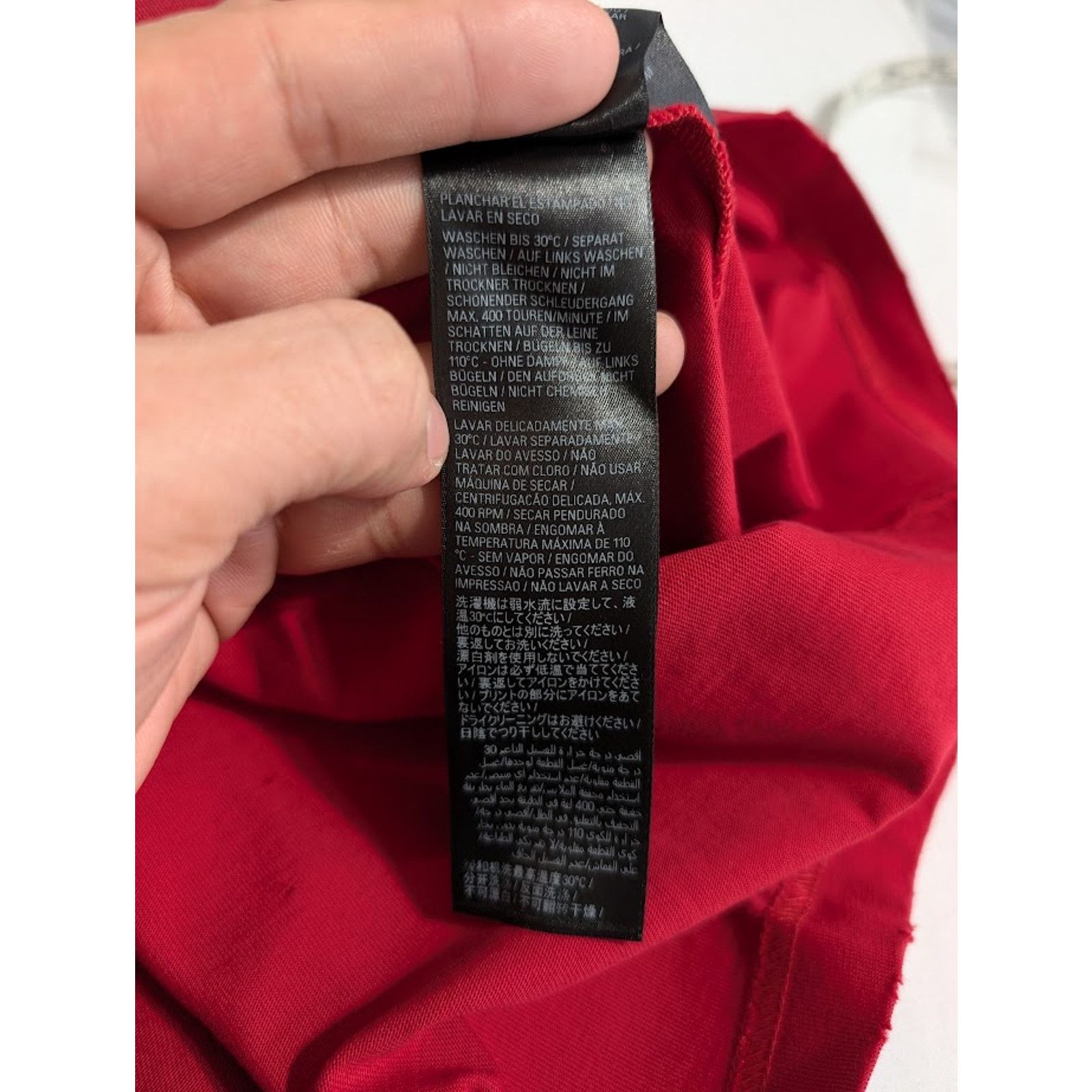 Balenciaga o1rshd1 Heavy Metal Short Sleeve T-Shirt in Red Size US S / EU 44-46 / 1 - 16 Thumbnail