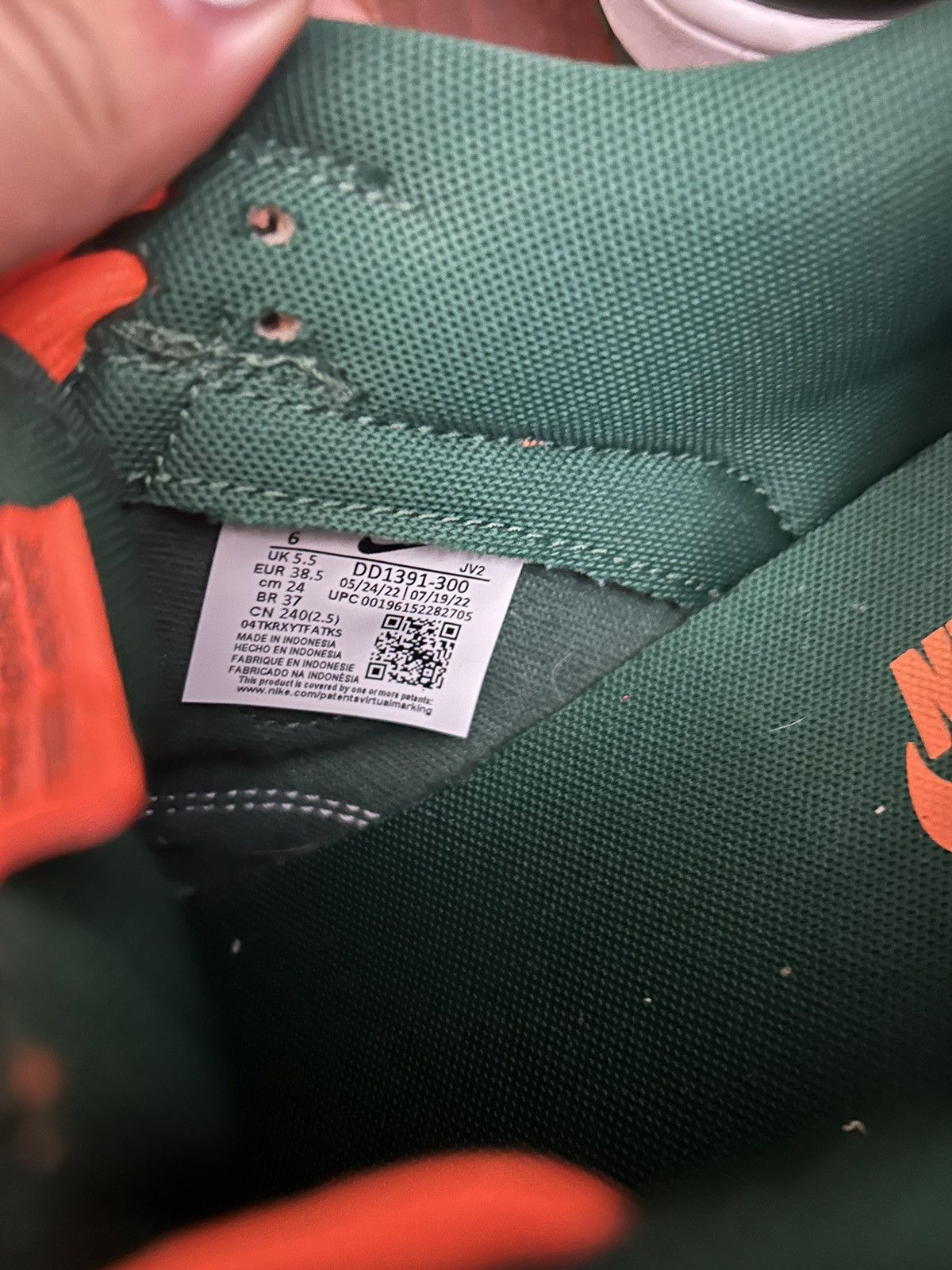 Nike Nike Dunk Low Retro Miami Hurricanes Size US 6 / IT 36 - 6 Thumbnail