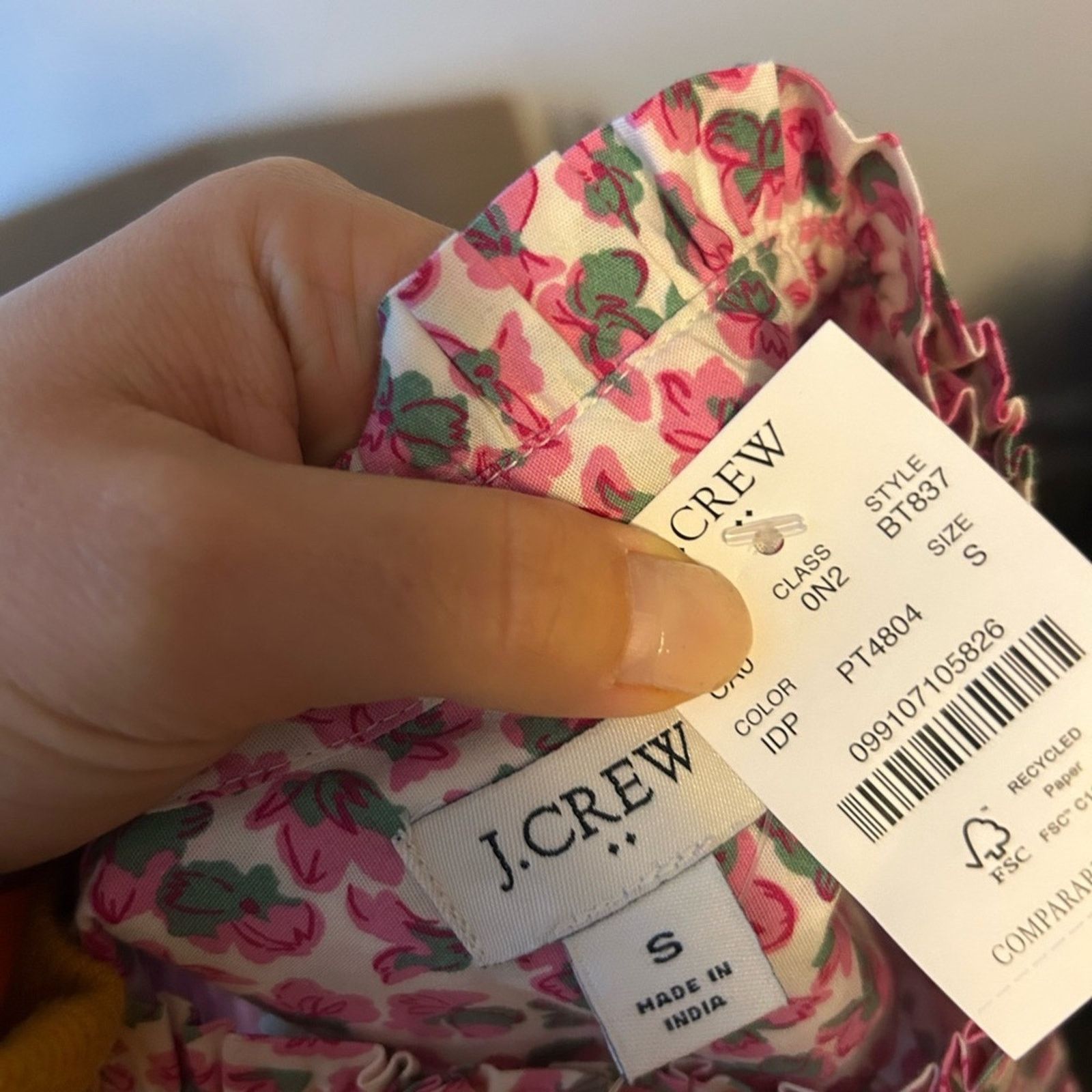 J.Crew NWT J.Crew Floral Button Ruffle Neck Top Size S / US 4 / IT 40 - 3 Thumbnail