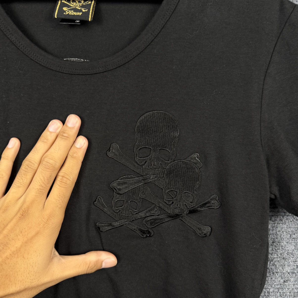 Roen Roen t-shirt of the Japanese high-end "Rock" aesthetic Size M / US 6-8 / IT 42-44 - 2 Thumbnail
