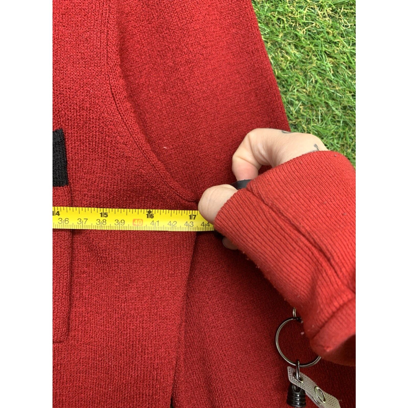 Liz Claiborne VINTAGE Liz Claiborne Merino Wool Cardigan Womens M Red with Black Trim Crew Neck Long Sleeve Beaded Pockets 90s, Classic, Modern Mens Womens Size M / US 6-8 / IT 42-44 - 5 Thumbnail