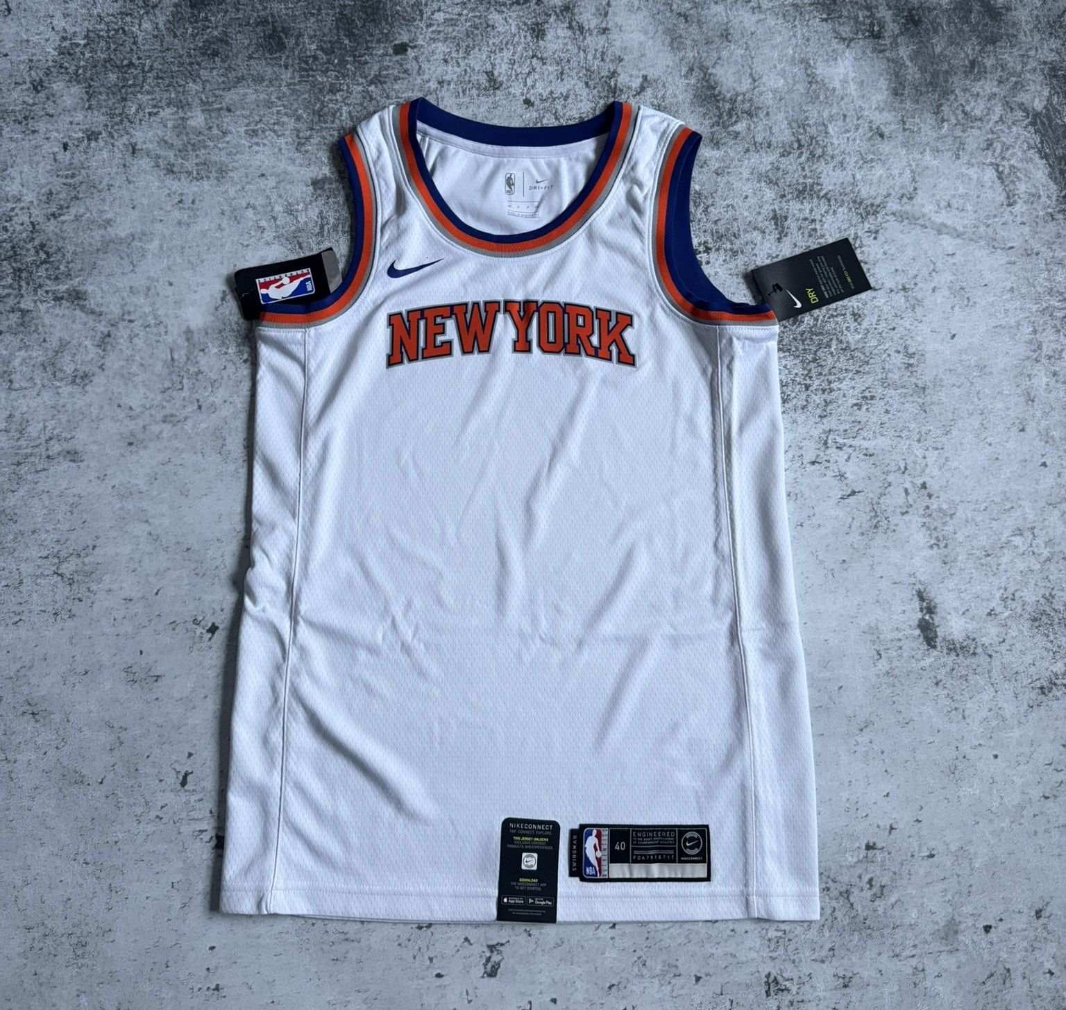 Nike NEW YORK KNICKS NIKE SWINGMAN JERSEY BLANK NBA BASKETBALL S Size US S / EU 44-46 / 1 - 1 Thumbnail