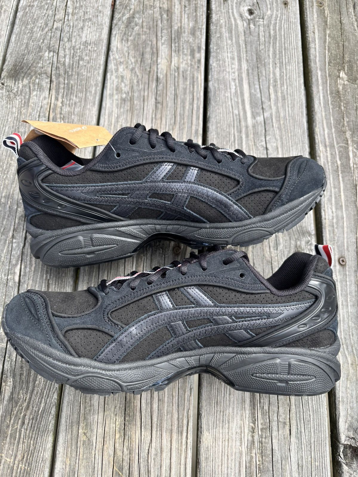 Asics ASICS x Thom Browne Gel-Kayano 14 Black Size 11 Size US 11 / EU 44 - 3 Thumbnail