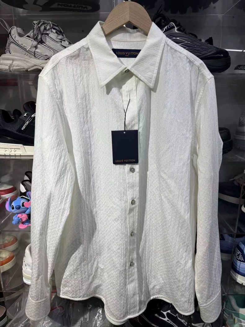 Louis Vuitton Louis Vuitton White Long Sleeve Shirt Size US M / EU 48-50 / 2 - 1 Thumbnail