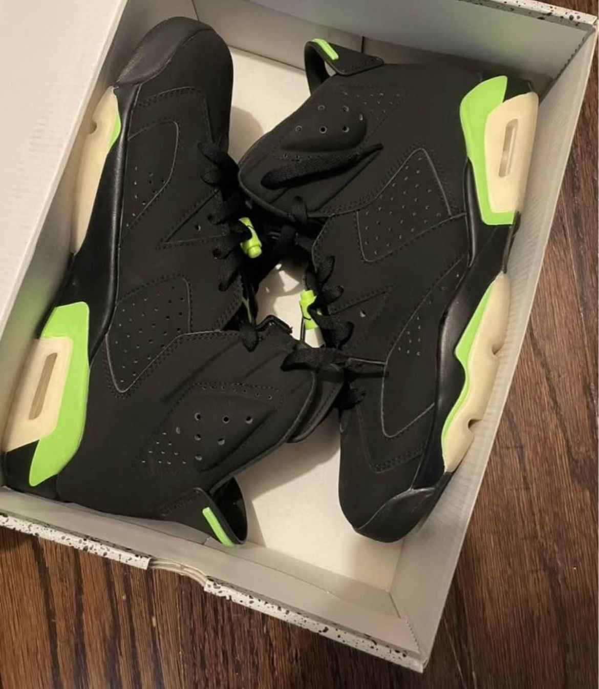 Jordan Brand Jordan 6 Electric Green Size US 10.5 / EU 43-44 - 1 Thumbnail
