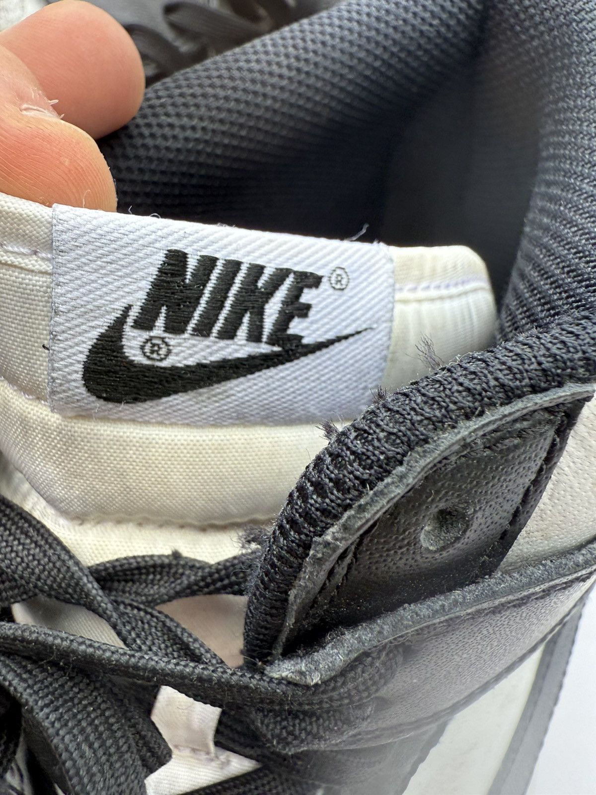 Nike Nike Men's Black and White Sneakers Size US 15 / EU 48 - 3 Thumbnail