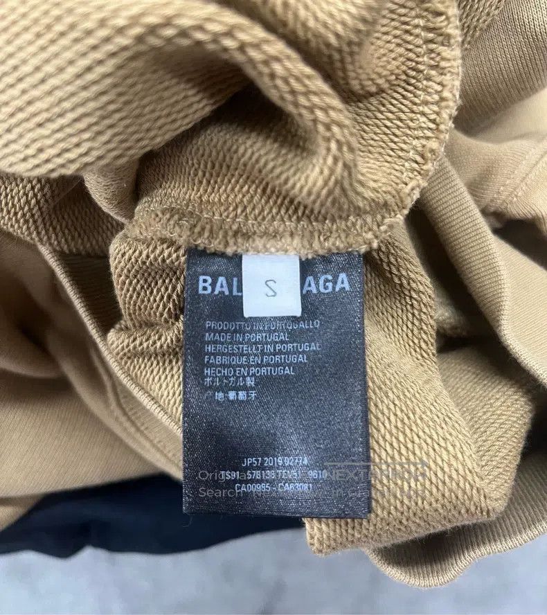 Balenciaga Balenciaga Wheat logo letter print hooded solid color swea Size US S / EU 44-46 / 1 - 4 Thumbnail