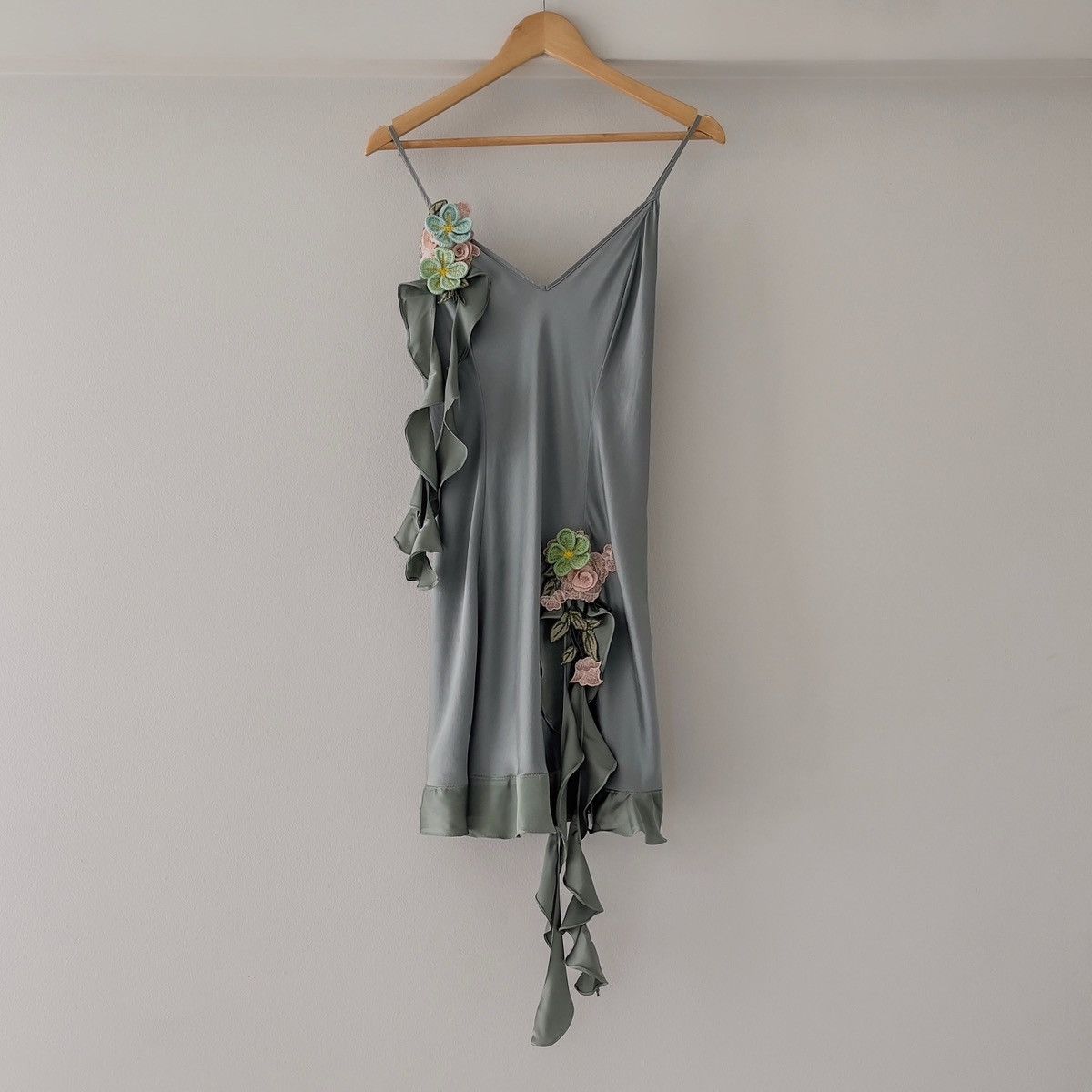 Victoria's Secret × Vintage Special! Romantic VS Dusty Green Silk Mini Dress (Medium) Size M / US 6-8 / IT 42-44 - 1 Thumbnail