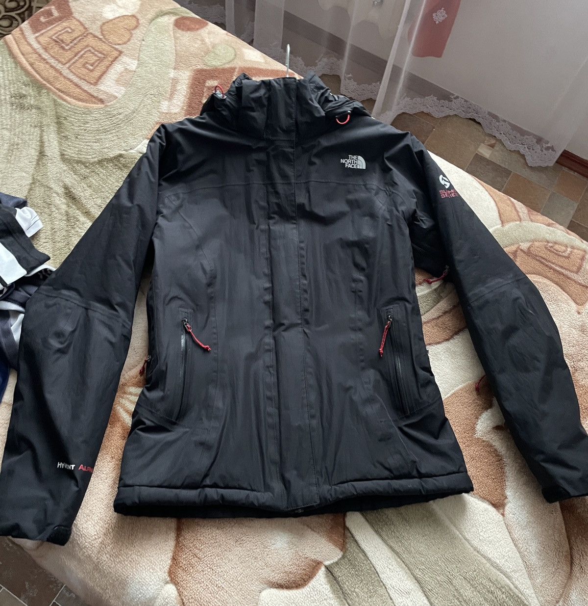 The North Face Women’s The North Face Summit Series HyVe Alpha Black Jacket Size S / US 4 / IT 40 - 2 Thumbnail