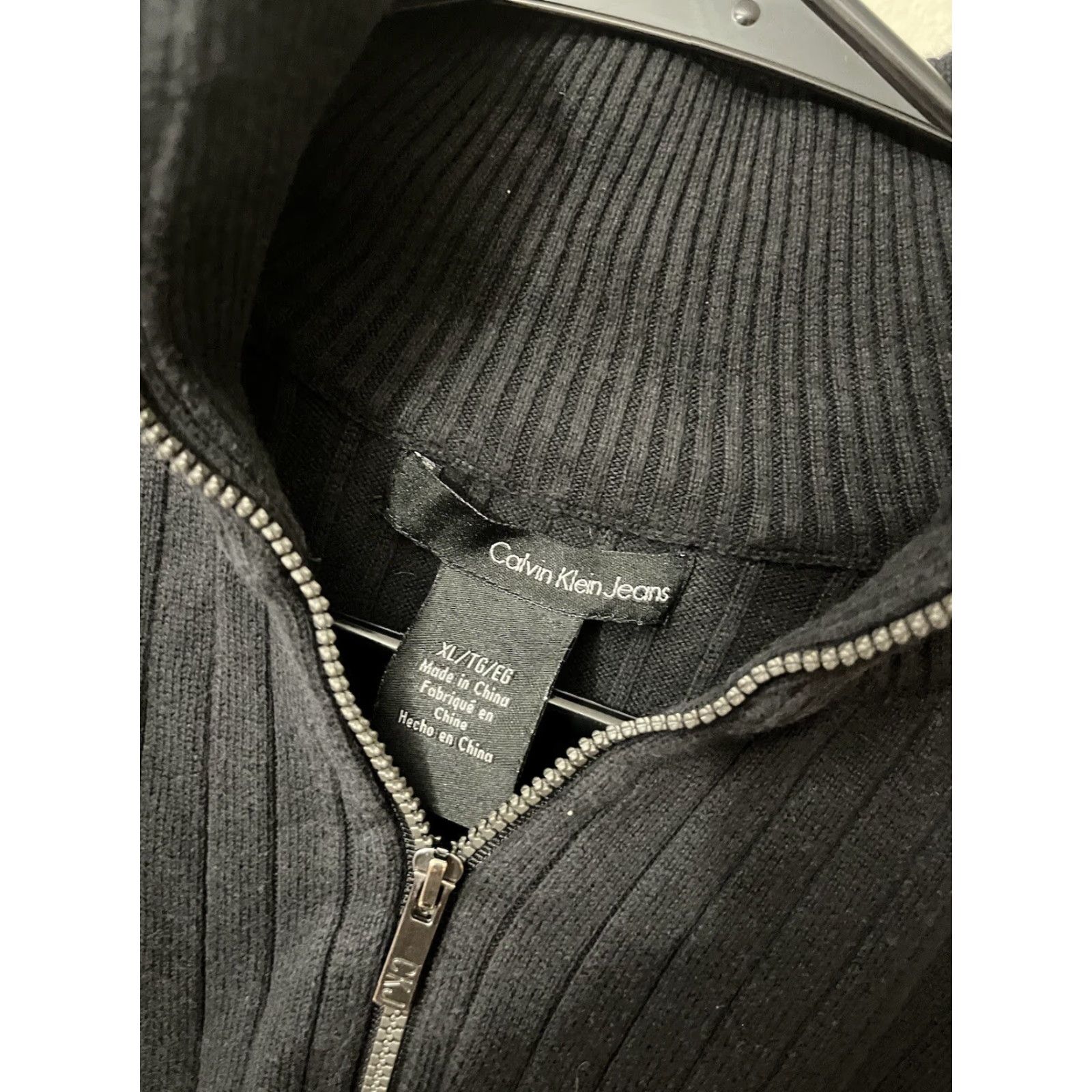 Calvin Klein CALVIN KLEIN VINTAGE 1/4 Zip Mock Neck Sweater XL Black Mens Size US XL / EU 56 / 4 - 4 Thumbnail