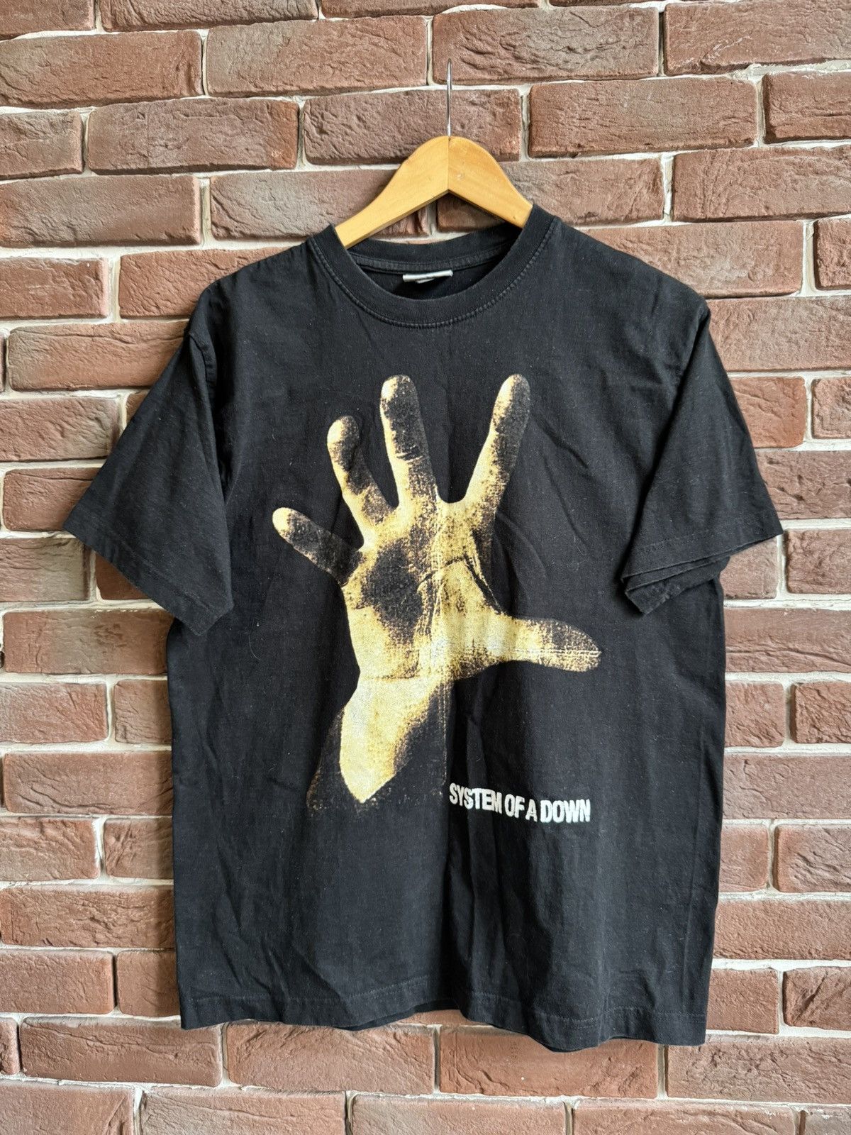 Band Tees Vintage 00s System Of A Down Hand Band T-shirt Nu Metal Size US M / EU 48-50 / 2 - 1 Thumbnail