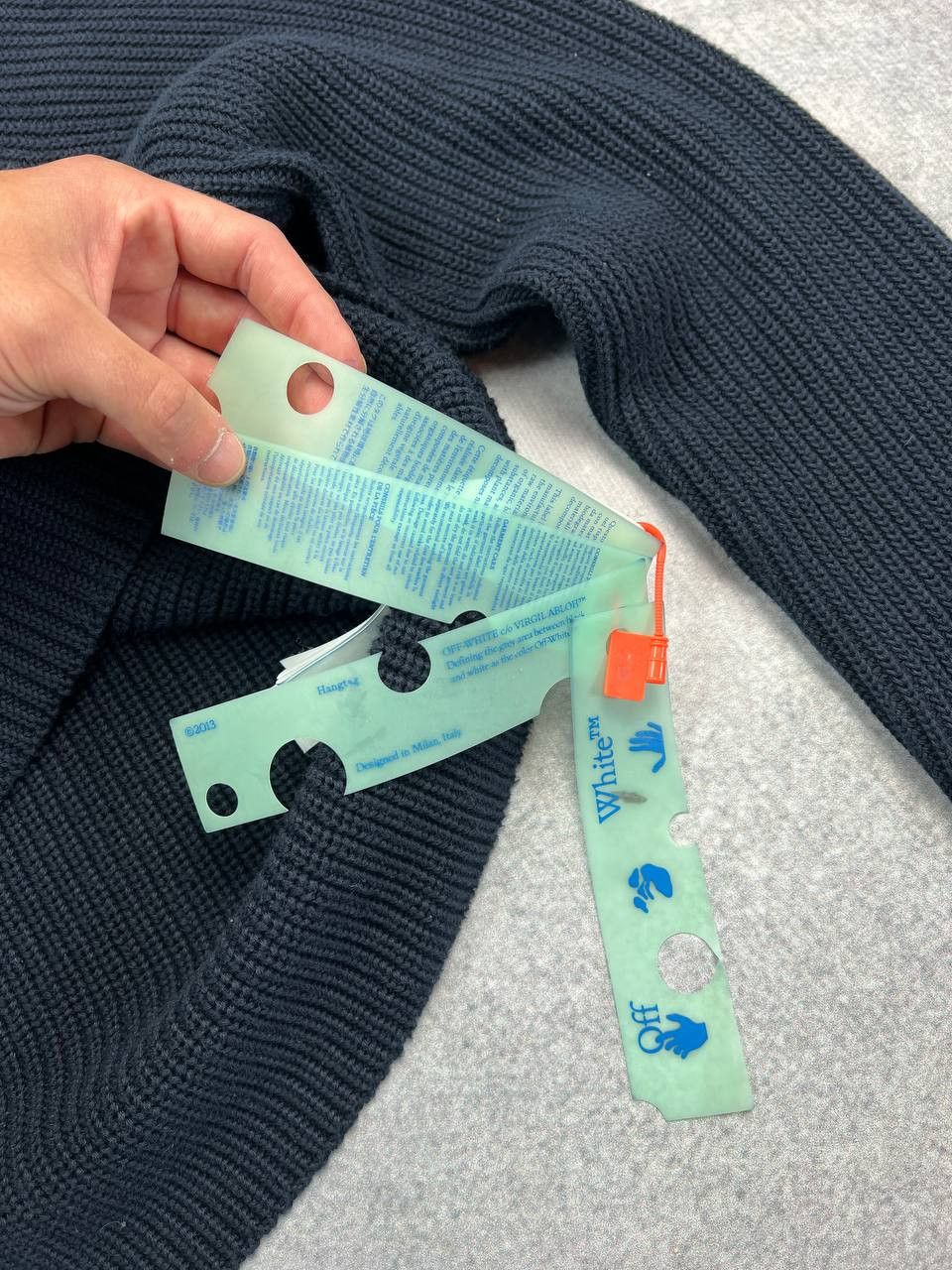 Off-White Off-White Hand Logo Navy Sweater small Size S / US 4 / IT 40 - 8 Thumbnail