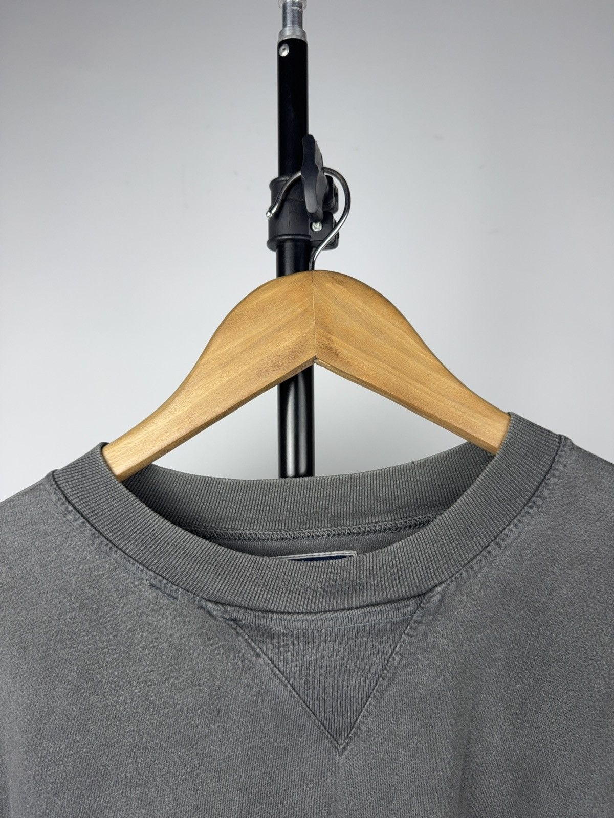 Levi's Vintage Clothing 00s Levi’s 501 Worldwide Legend Washed Grey Vintage Tee XL Size US XL / EU 56 / 4 - 3 Thumbnail