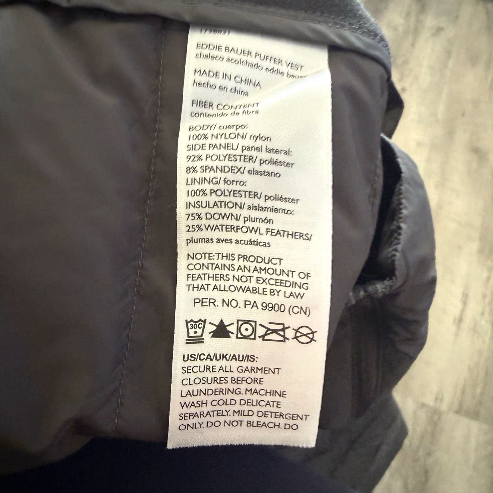 Eddie Bauer Eddie Bauer Mens Puffer Vest Gray Size Medium 550 Down Full Zip Nylon Stand-Up Collar Pockets Quilted Logo Vest Mens Size US M / EU 48-50 / 2 - 4 Thumbnail