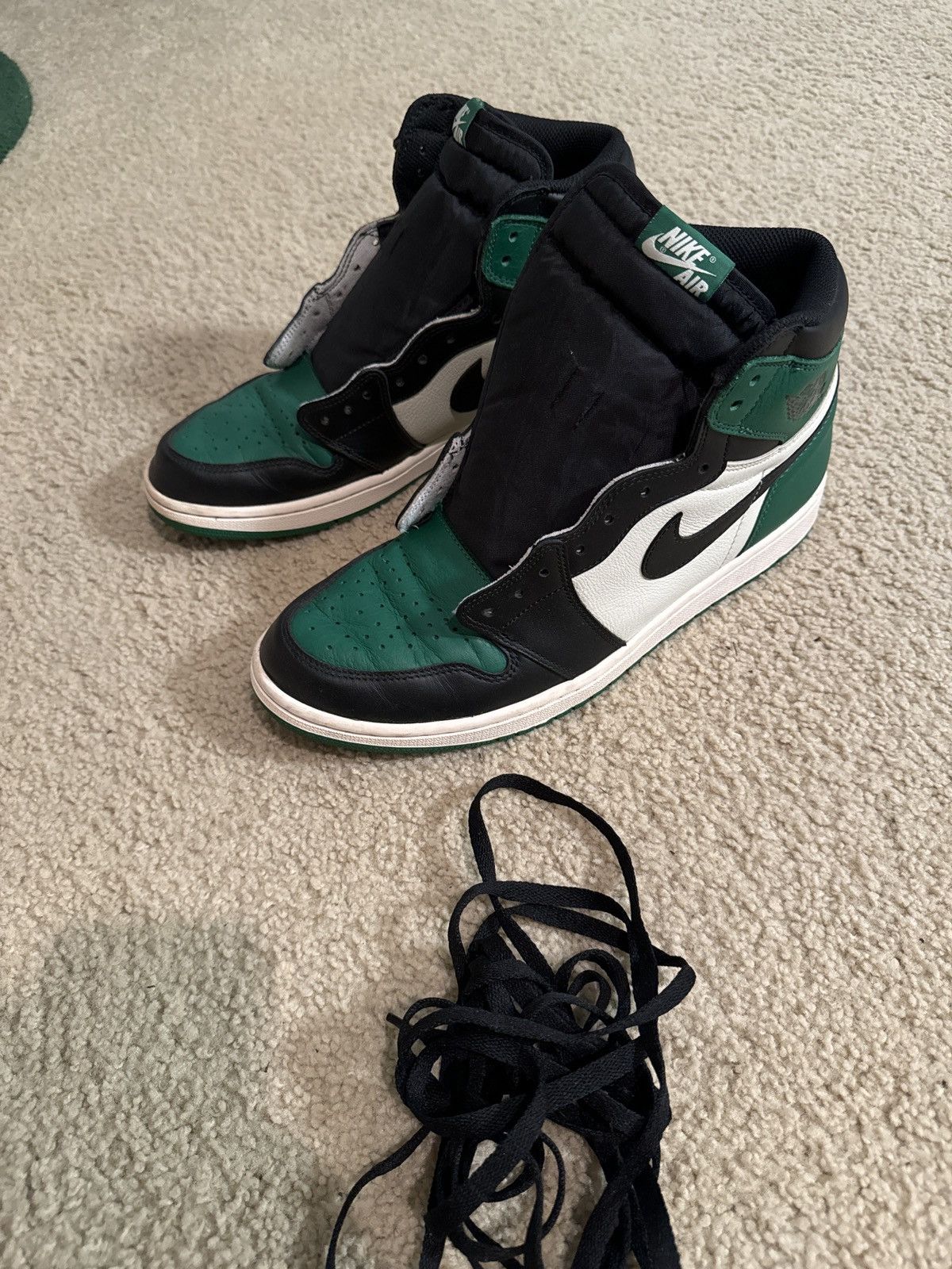 image of Nike Jordan 1 Retro High Pine Green Shoes in Black/White/Green, Men's (Size 12)
