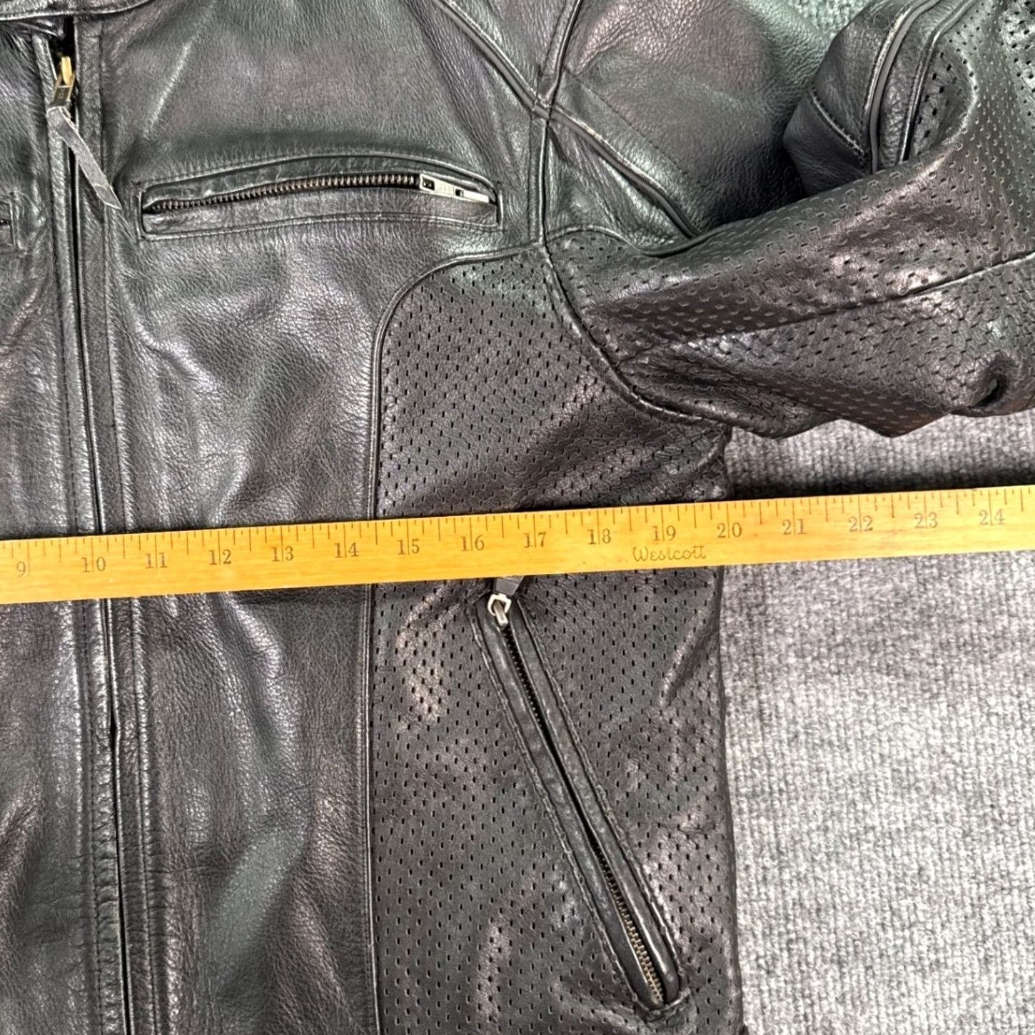 Harley Davidson Harley-Davidson Motorcycle Jacket Mens Medium Black Leather Perforated Paded Size US M / EU 48-50 / 2 - 6 Thumbnail