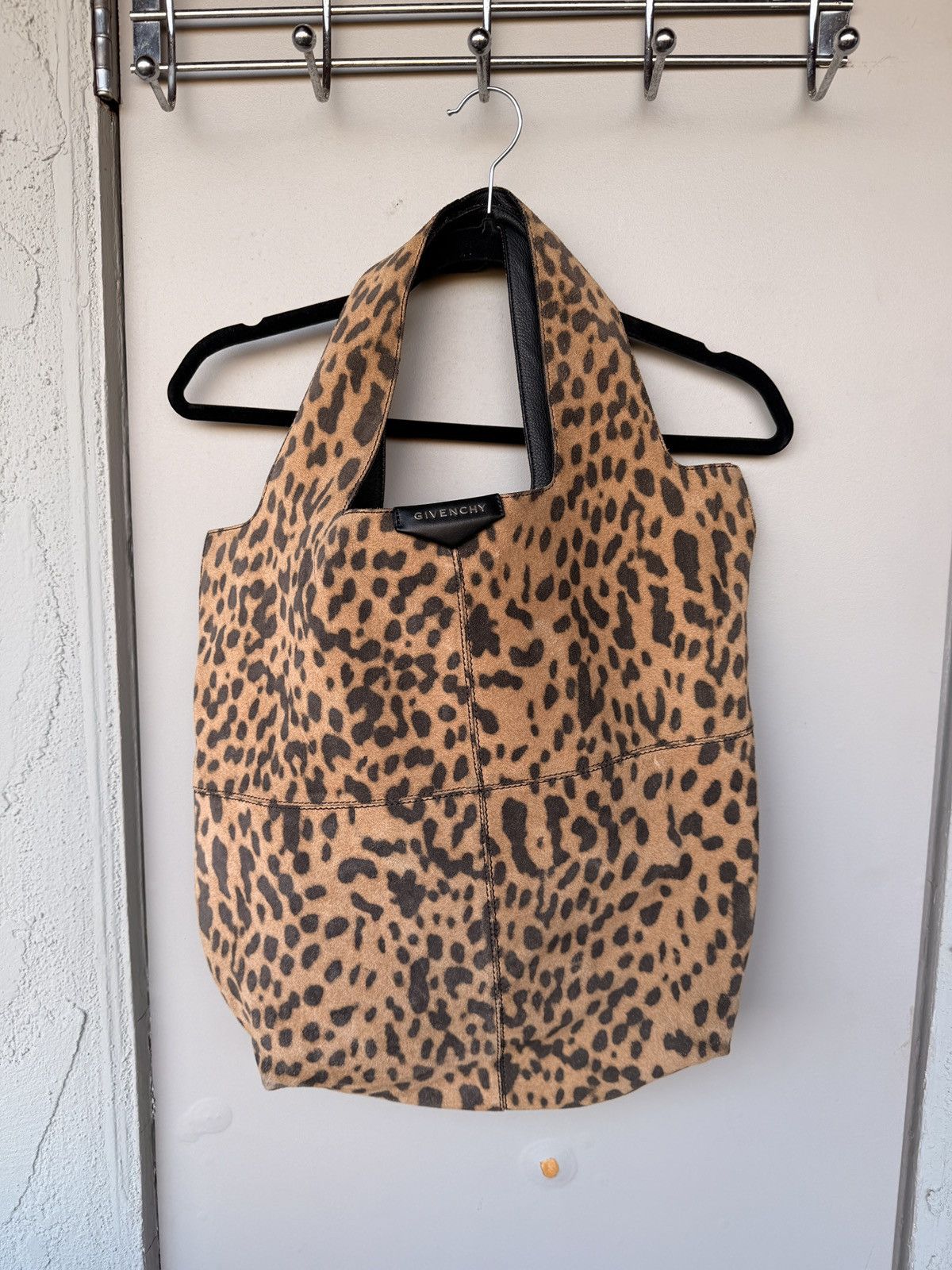 Givenchy Givenchy Leopard Print Suede Tote Bag woth Leather Trim Size ONE SIZE - 3 Thumbnail