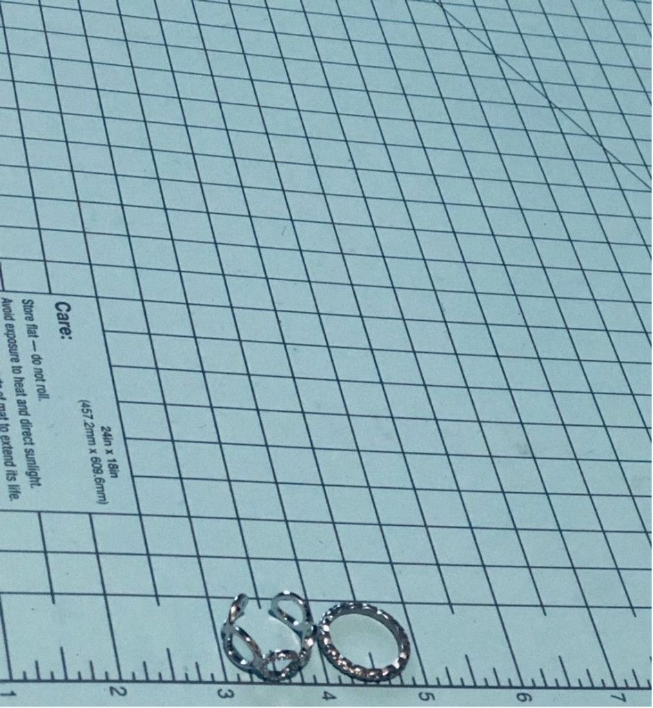 Vintage Set 2 Rings Fashion Jewelry Sz 7,5 Adjustable Silver Circle Size ONE SIZE - 4 Thumbnail