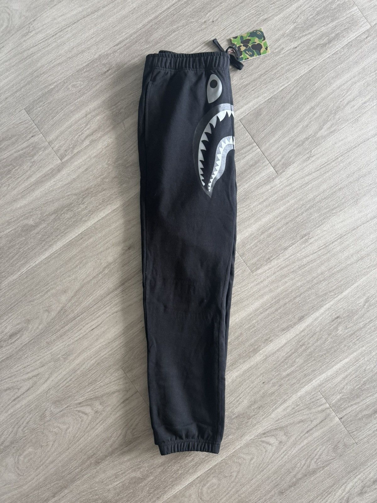 Bape Bape Shark Sweats Size US 32 / EU 48 - 2 Thumbnail