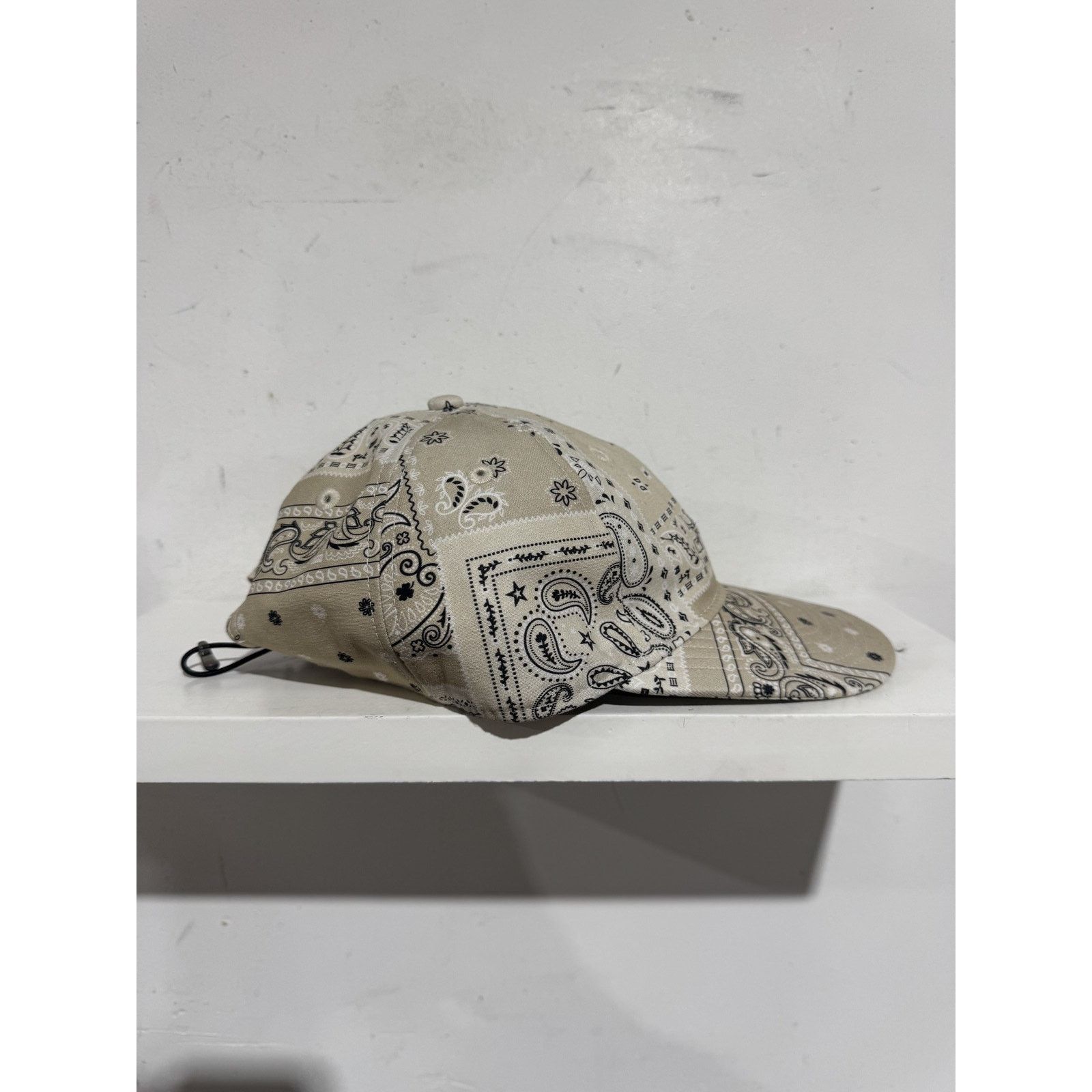 Kith KITH NEW ERA BANDANA TAN PAISLEY HAT PREOWNED Size ONE SIZE - 5 Thumbnail
