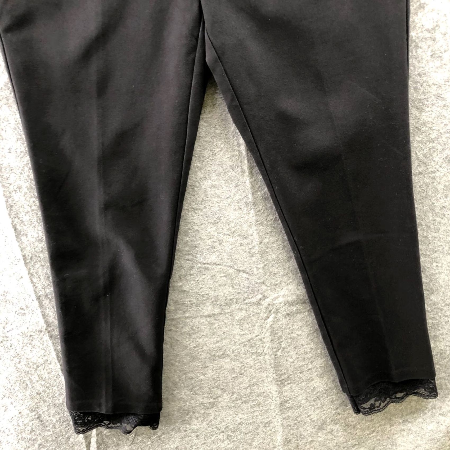 Zara Zara Slim Leg Dress Pants Womens XS Black Lace Hem Ankle Mid Rise Dress Pants Slim Leg, Black, XS, Zara, Women Size 26" / US 2 / IT 38 - 4 Thumbnail