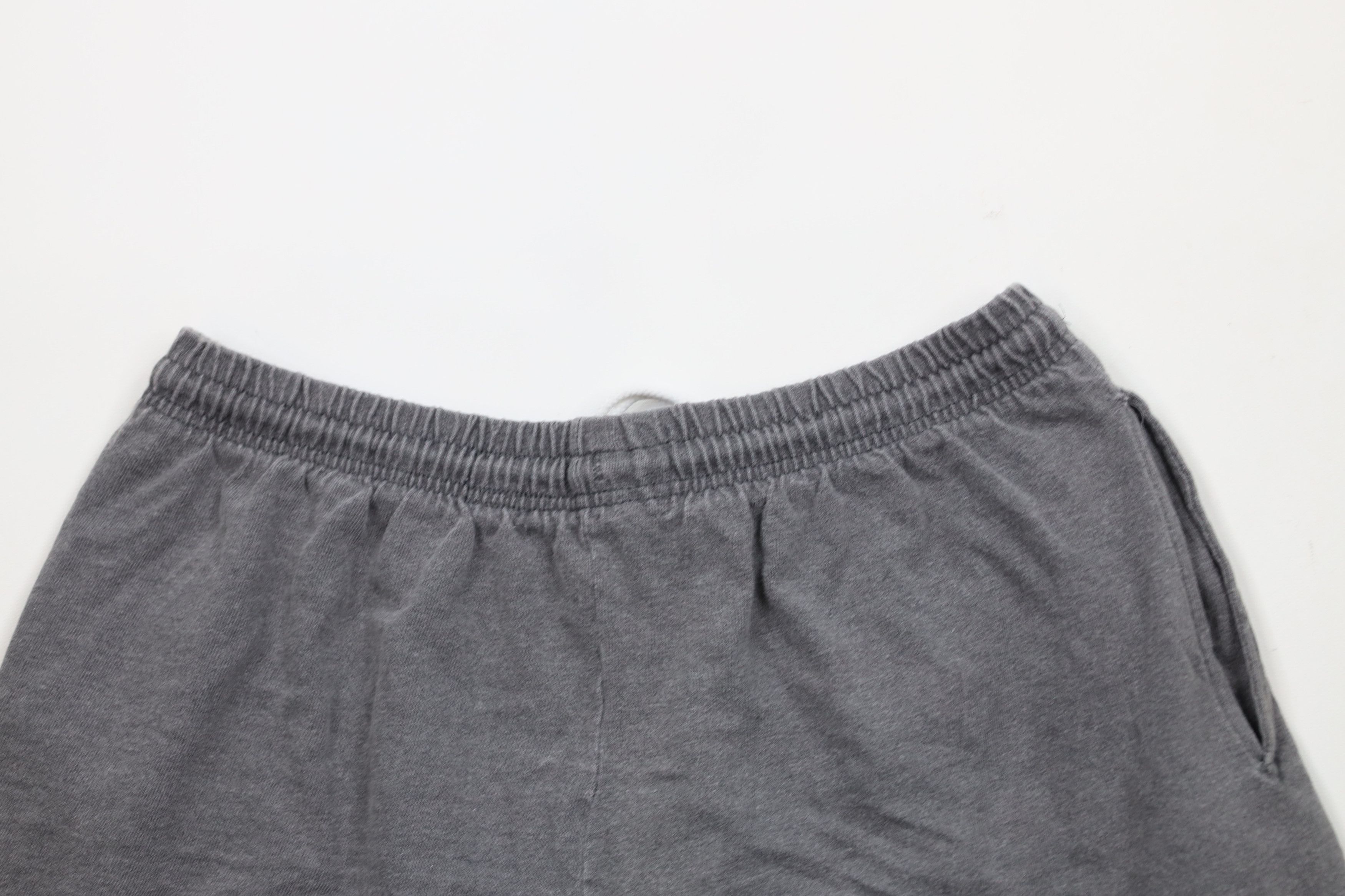 Vintage Vintage 90s Streetwear Blank Above Knee Cotton Shorts Gray Size US 32 / EU 48 - 10 Thumbnail