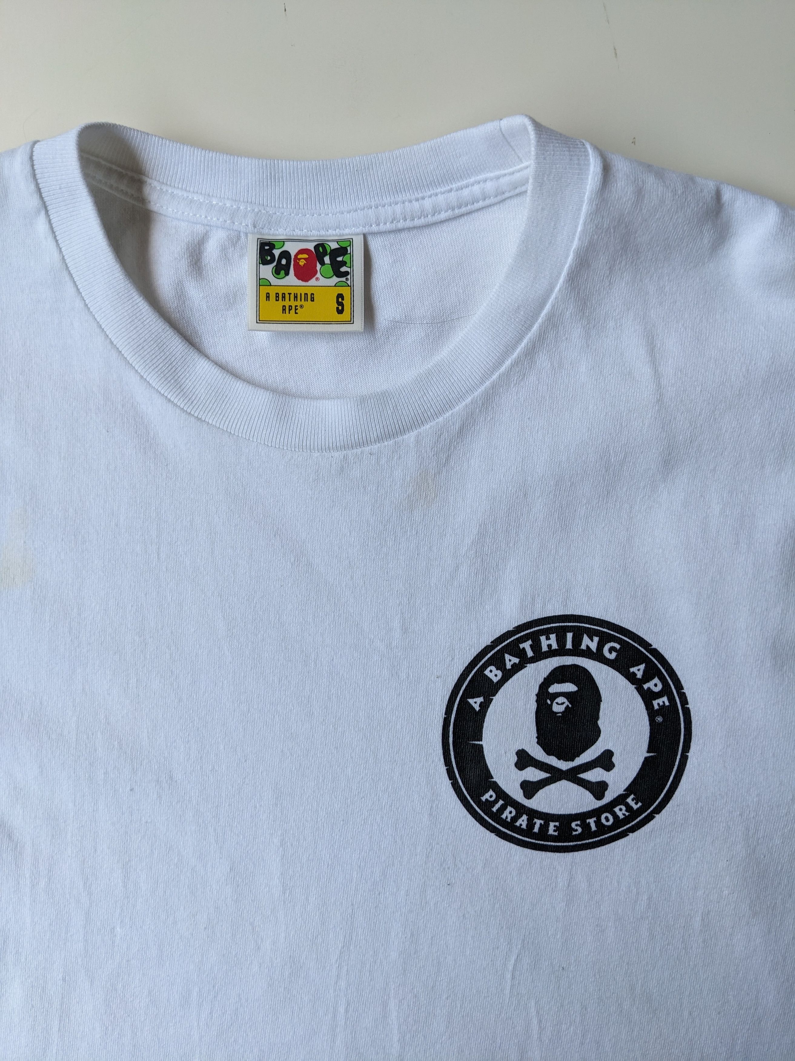 Bape Vintage A Bathing Ape Pirate store Size US S / EU 44-46 / 1 - 2 Thumbnail