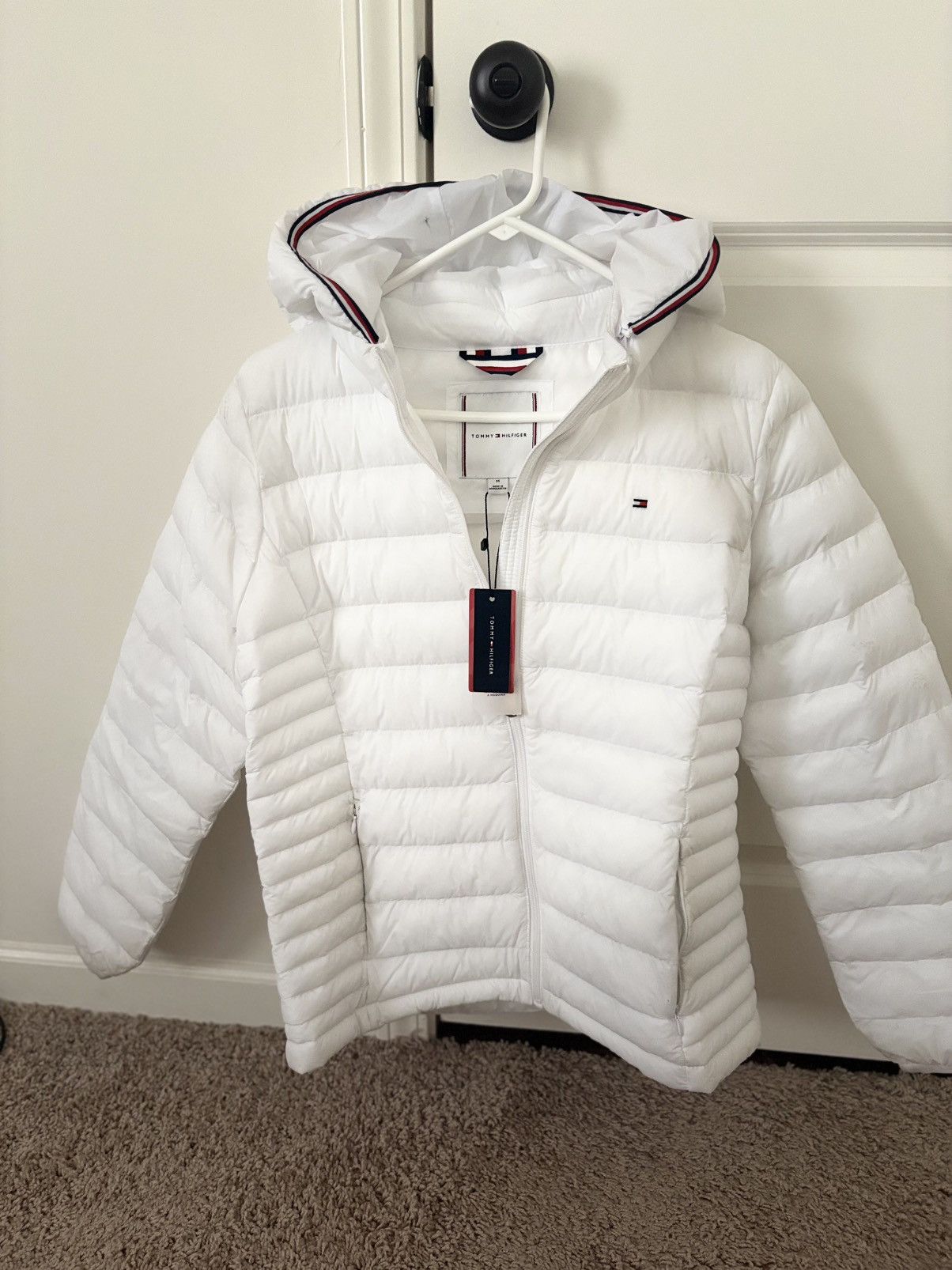 Tommy Hilfiger White Tommy Hilfiger Puffer Jacket Size M / US 6-8 / IT 42-44 - 1 Preview