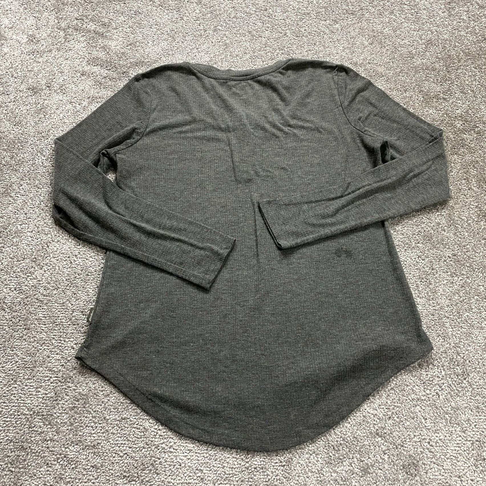 Eddie Bauer Eddie Bauer Henley Sleepwear Shirt Womens Small Gray Button Long Sleeve Stretch Size S / US 4 / IT 40 - 2 Thumbnail