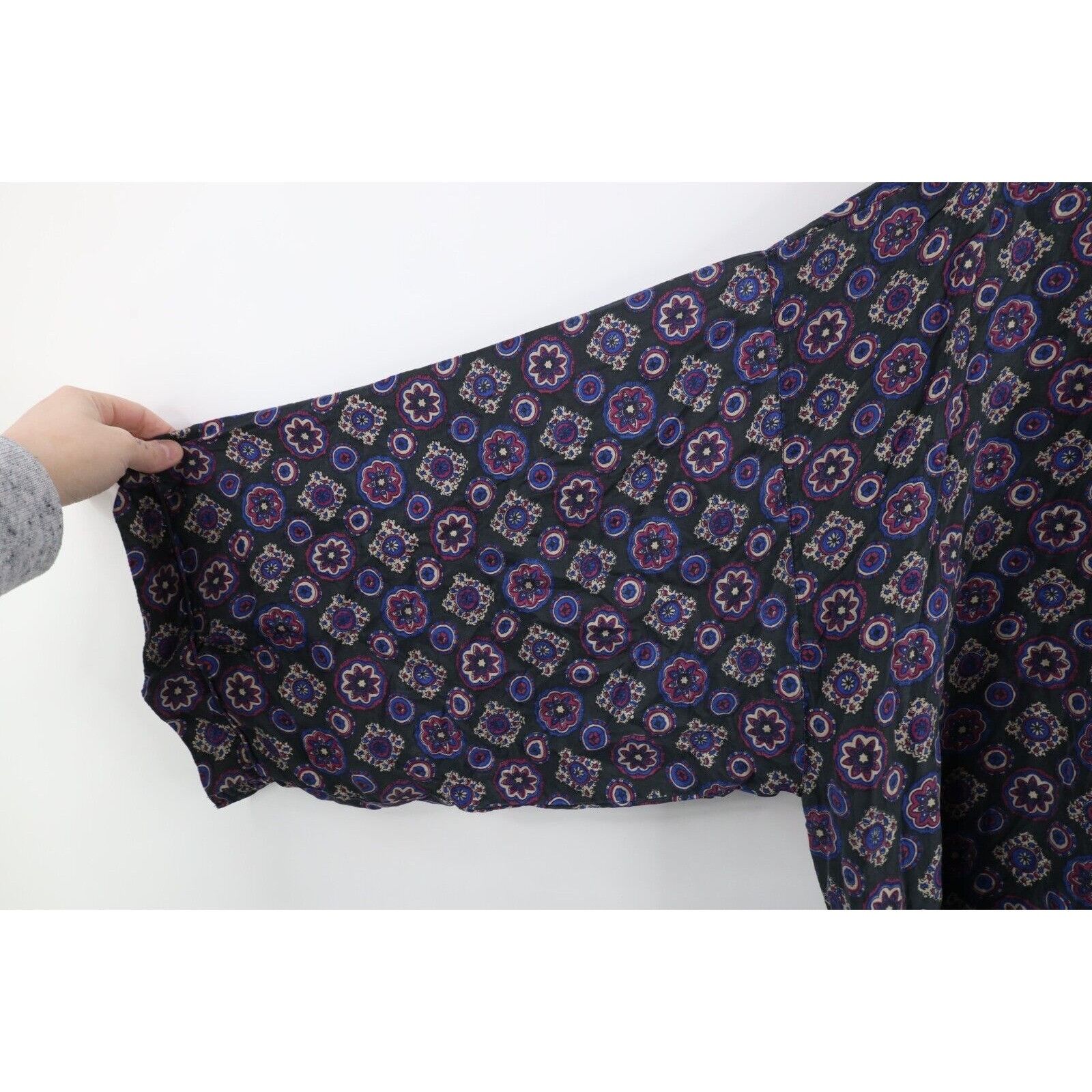 Vintage Vintage 90s Streetwear Mens One Size Faded Belted Geometric Size US L / EU 52-54 / 3 - 12 Thumbnail