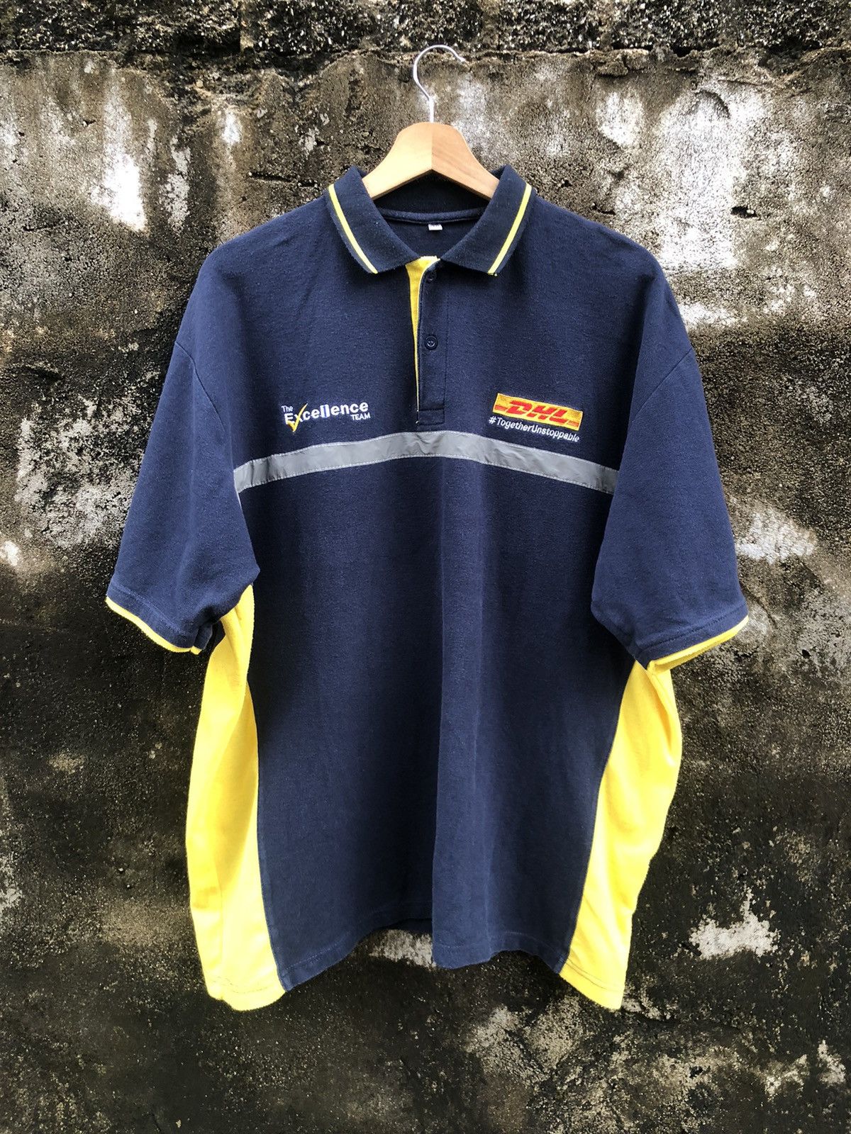 DHL × Vintage Vintage DHL The Excellence Team Polos Size US XL / EU 56 / 4 - 2 Thumbnail