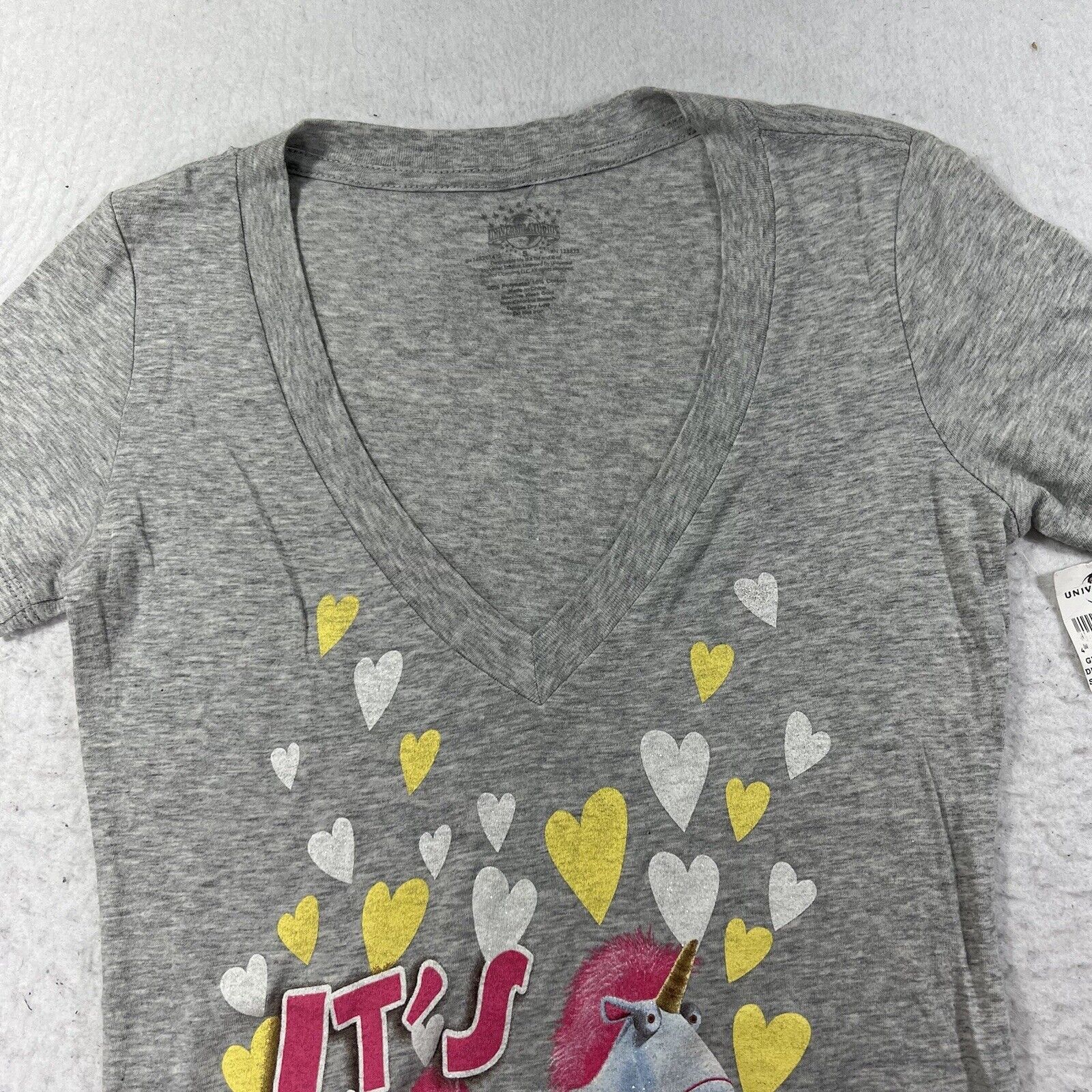 Universal Studios Universal Studios Despicable Me Unicorn Graphic T Shirt NWT Size S / US 4 / IT 40 - 2 Thumbnail